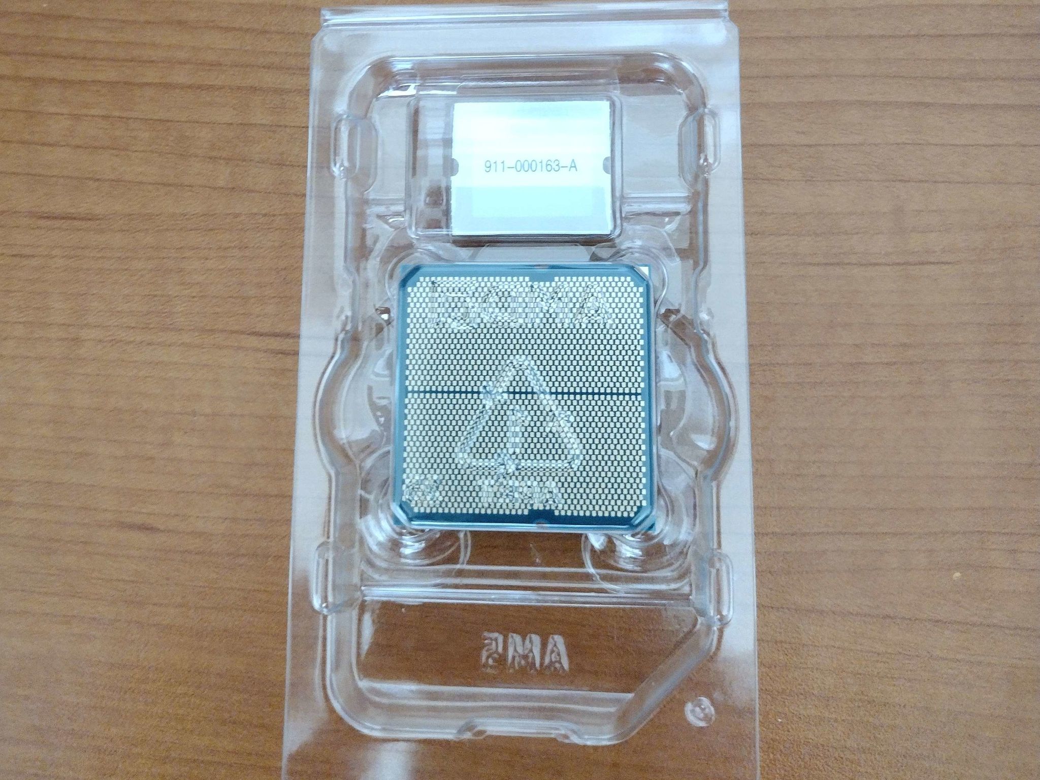 Ryzen 5 8600G NO COOLER JUST CPU USED LIKE NEW AM5 CPU 4.3 GHz Base Clock AMD Radeon™ 760M Graphics