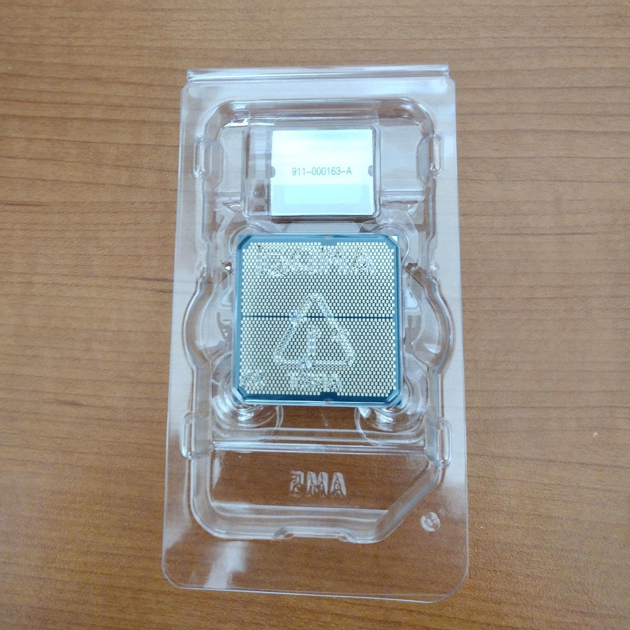 Ryzen 5 8600G NO COOLER JUST CPU USED LIKE NEW AM5 CPU 4.3 GHz Base Clock AMD Radeon™ 760M Graphics