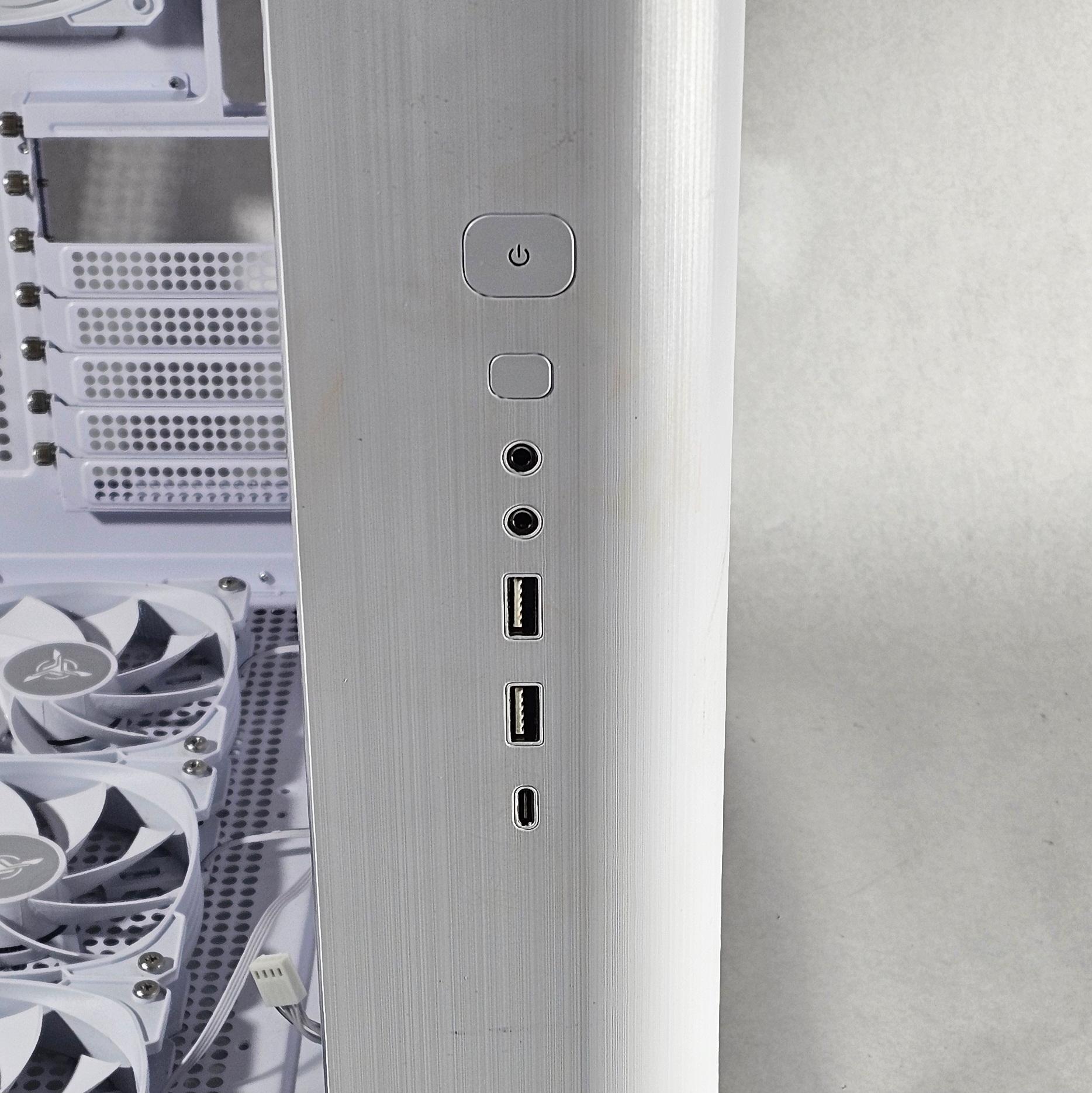 White PC Case with Tempered Glass w/ 7 RGB Fans