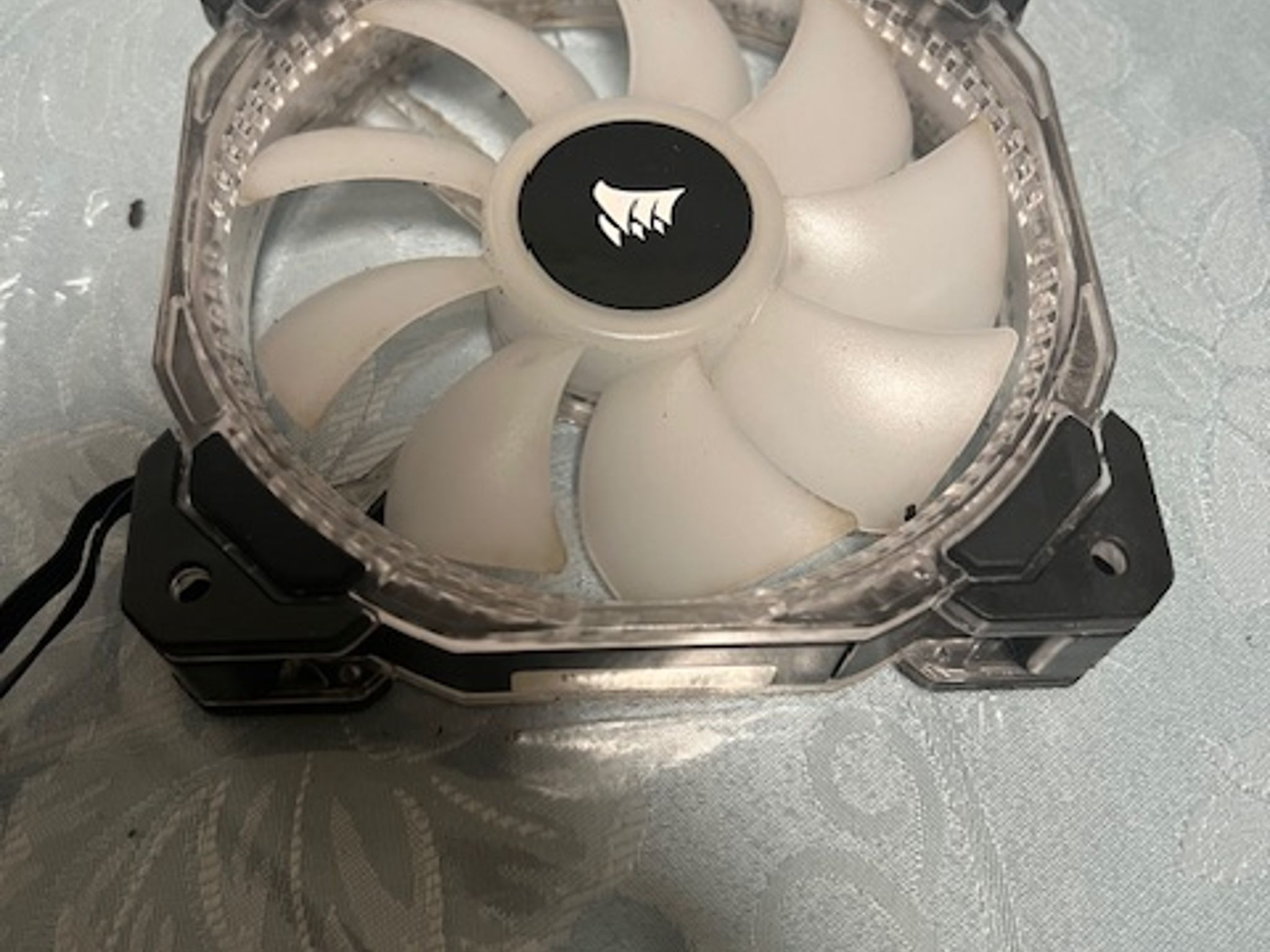 Corsair CO-9050067-WW HD Series, HD120 RGB LED, 120mm High Performance RGB LED PWM 3 fans
