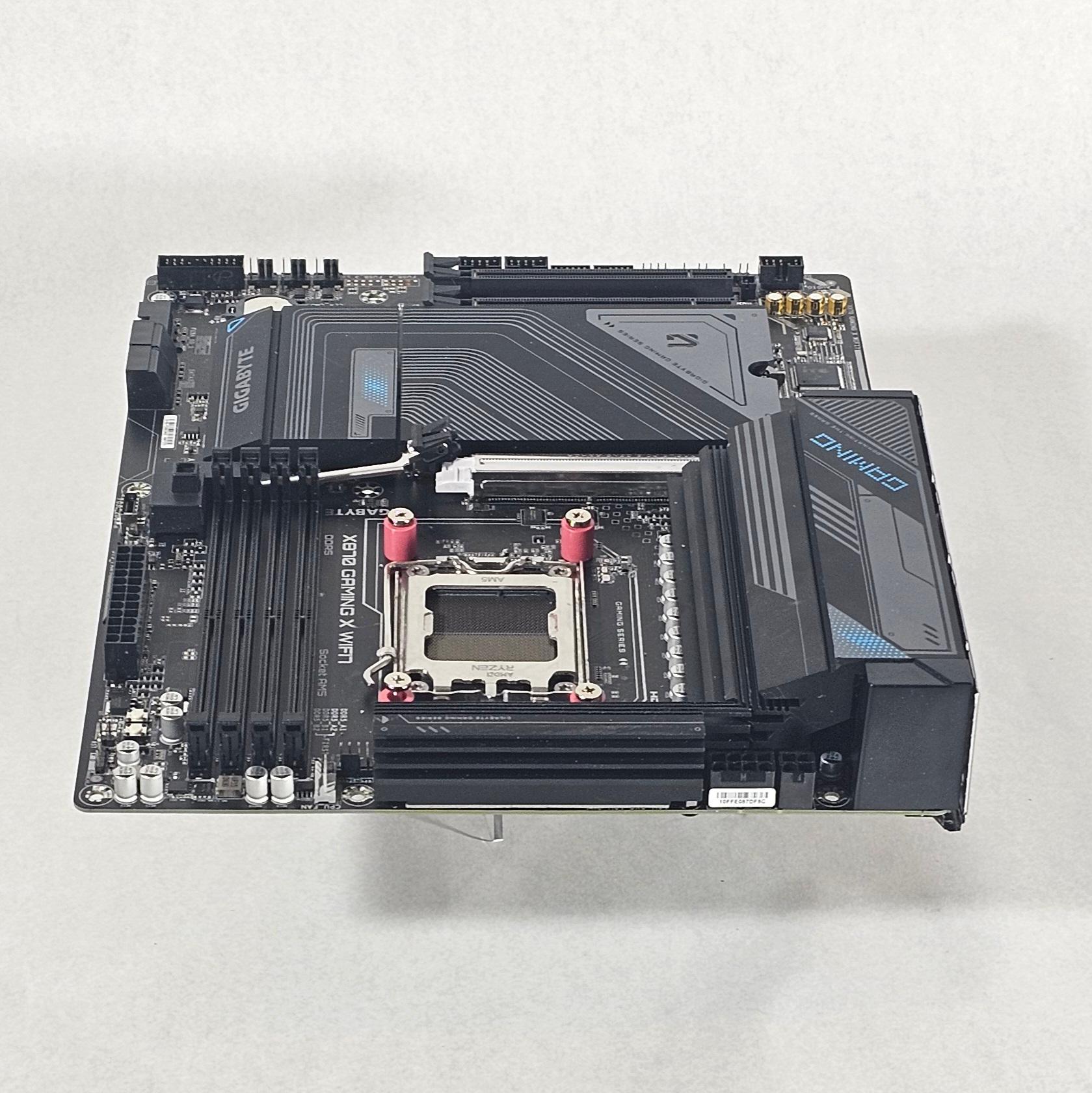Gigabyte X870 GAMING X WIFI AMD AM5 DDR5 ATX Motherboard