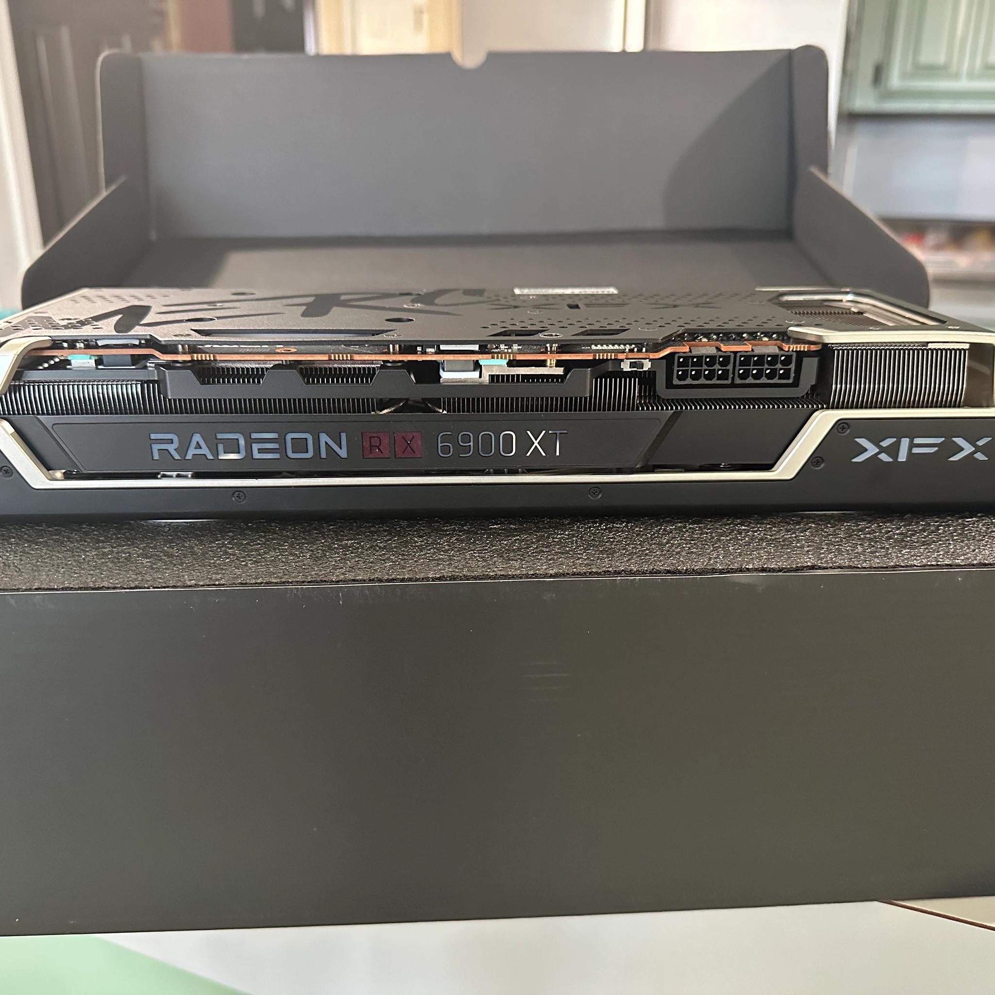 XFX Speedster MERC319 AMD Radeon RX 6900 XT!
