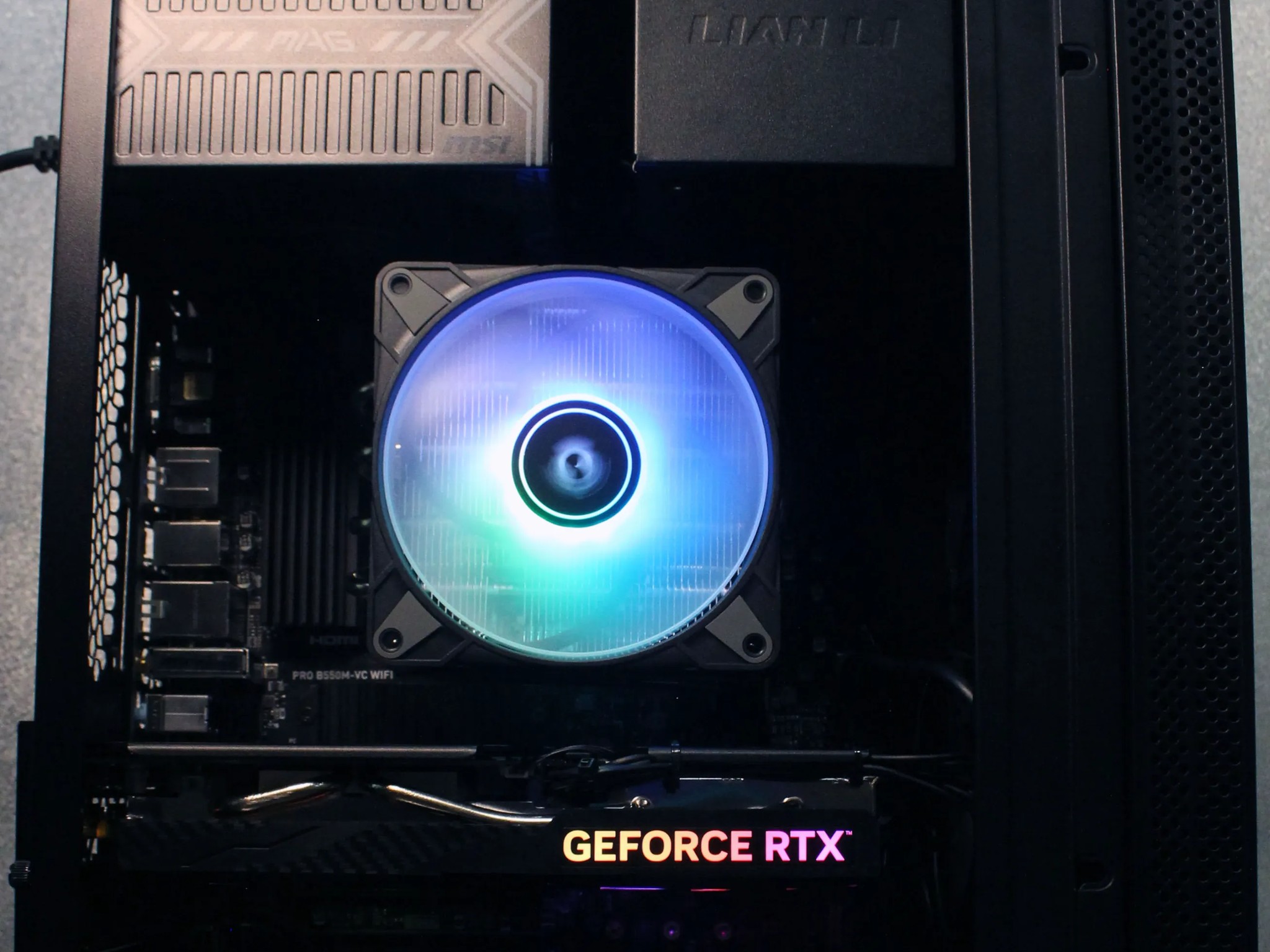 Mini Gaming PC / AMD Ryzen 7 5800X / RTX 4060 / 16GB / 1TB / Windows 11 Pro