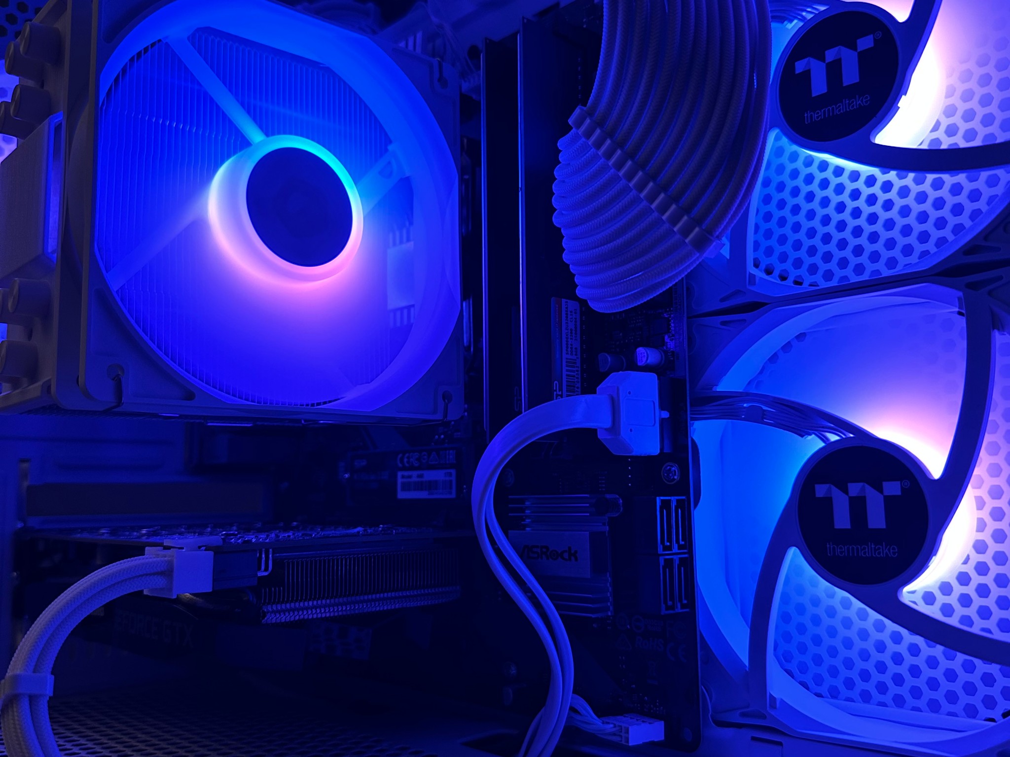 ❄️Snow White 1080p Gaming PC for Competitive Gaming 🎮❄️