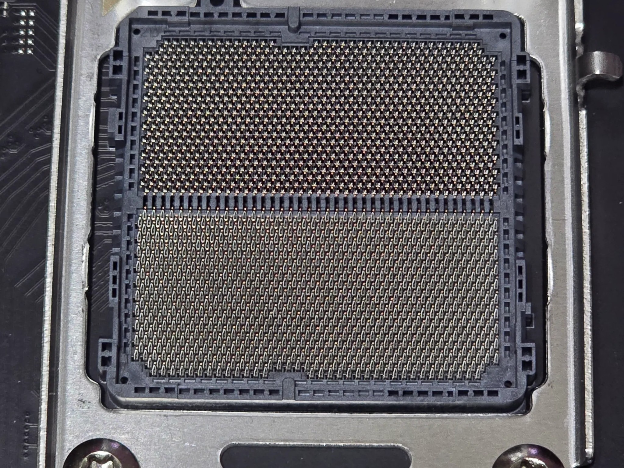 ASRock x870 Riptide, 9800x3D, 4TB 990 Pro Bundle