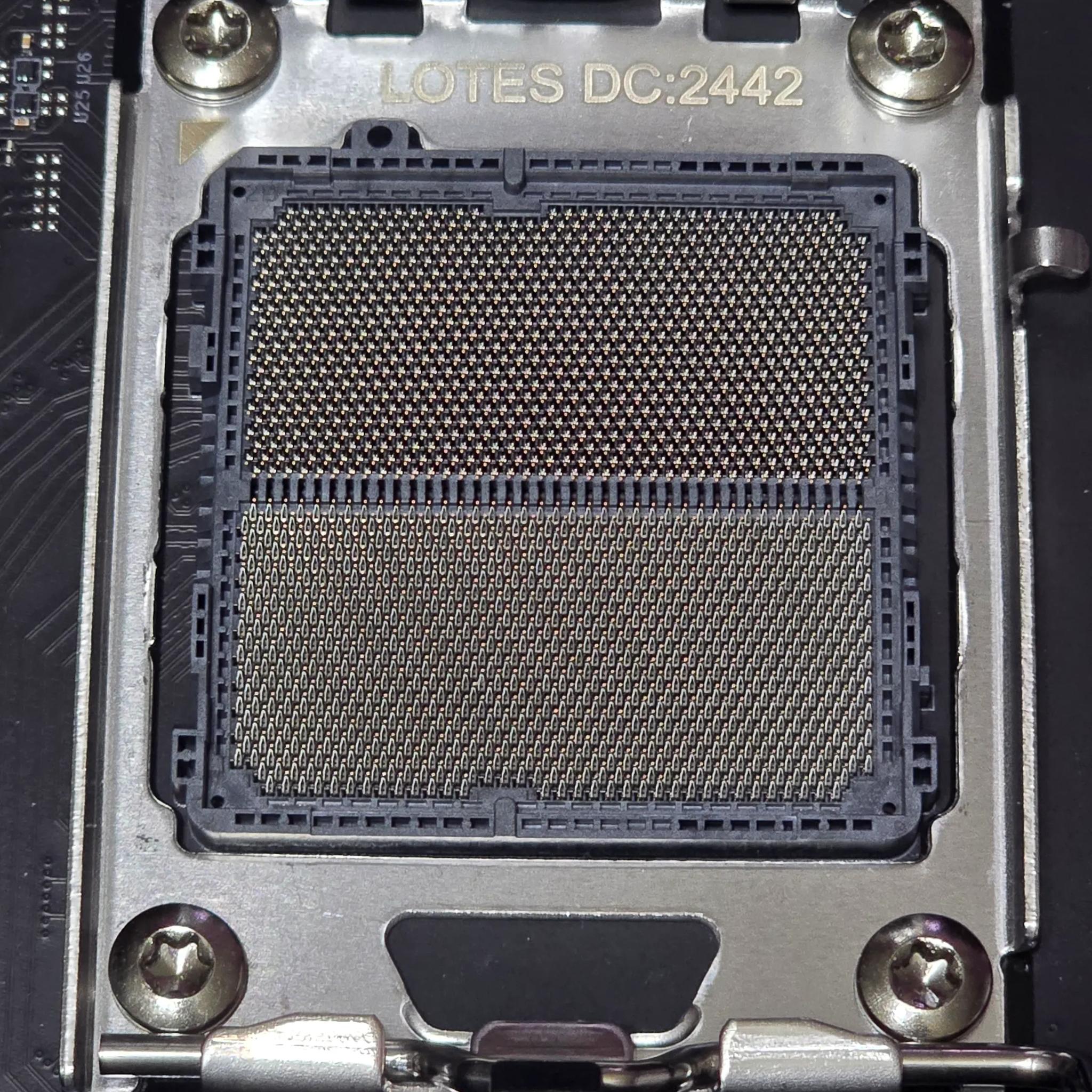 ASRock x870 Riptide, 9800x3D, 4TB 990 Pro Bundle