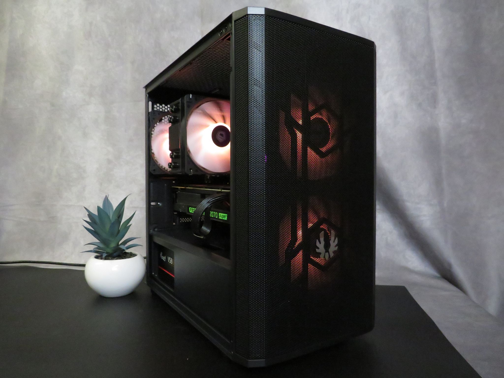 Good looking mid-range gamer: Ryzen 5 3600 + RTX 2070 Super + 16 GB DDR4 + 1 TB NVME