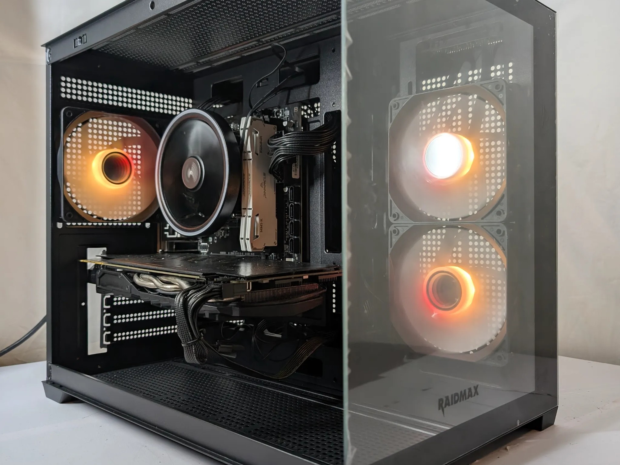 GTX 1080 | RYZEN 5 2600X | 16GB DDR4 | 500GB NVME