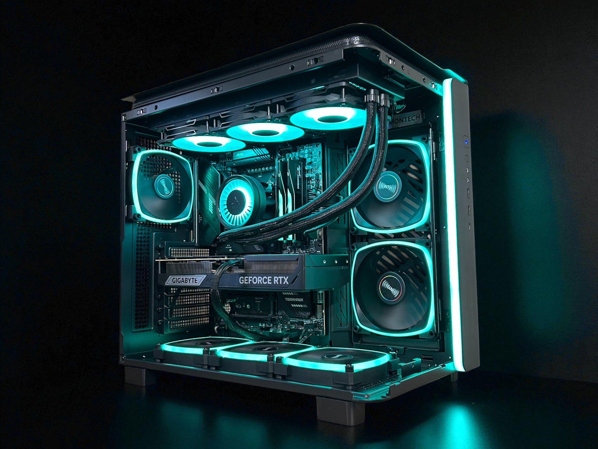RTX 5080 | Ryzen 7 9800X3D | 32GB DDR5 6200MT/s CL30 | 2TB NVMe | The Commander RTX
