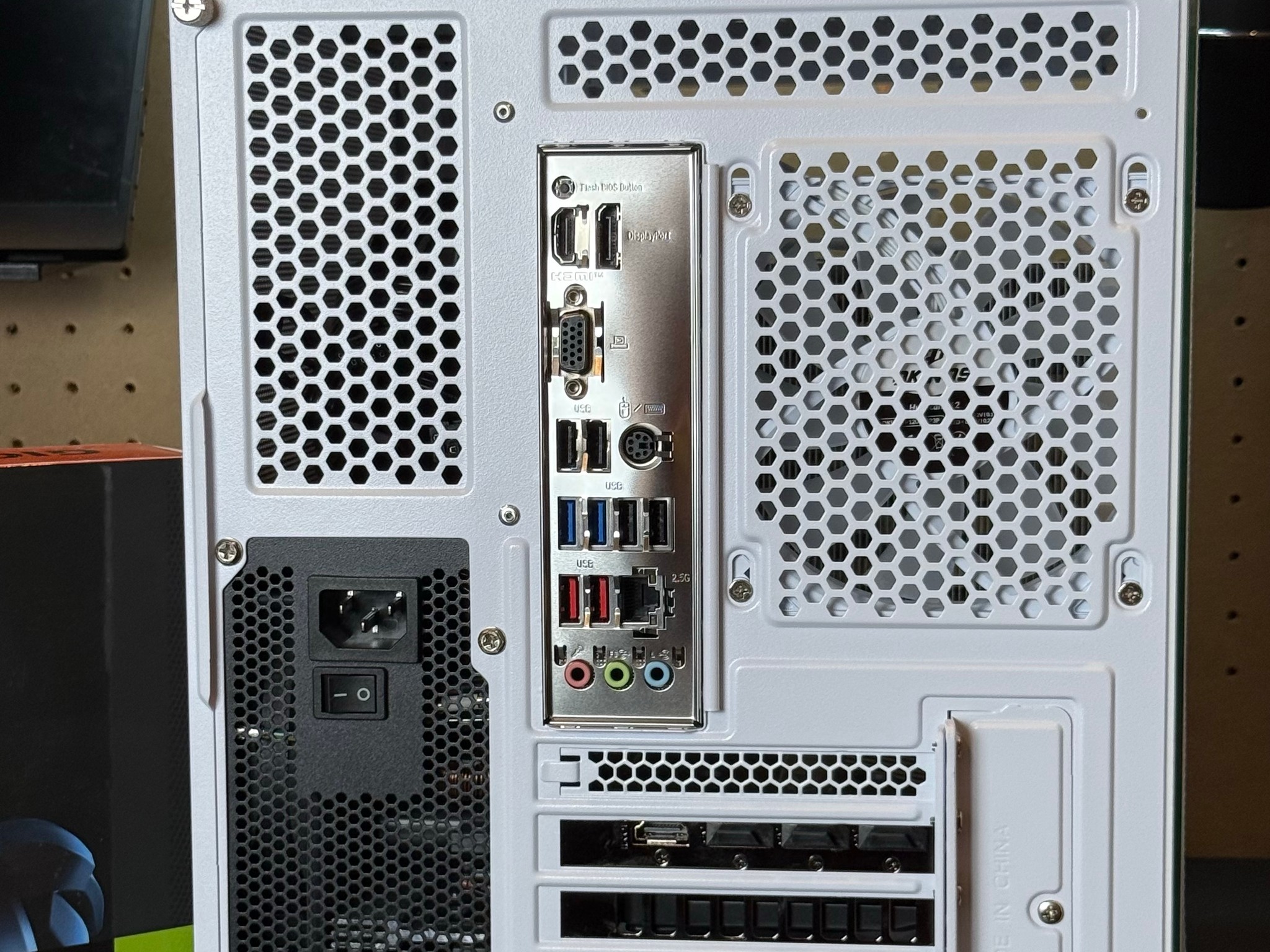 Gaming PC | RTX 5060 | Ryzen 5 7600x | 16GB DDR5 RAM | 1TB | Win 11