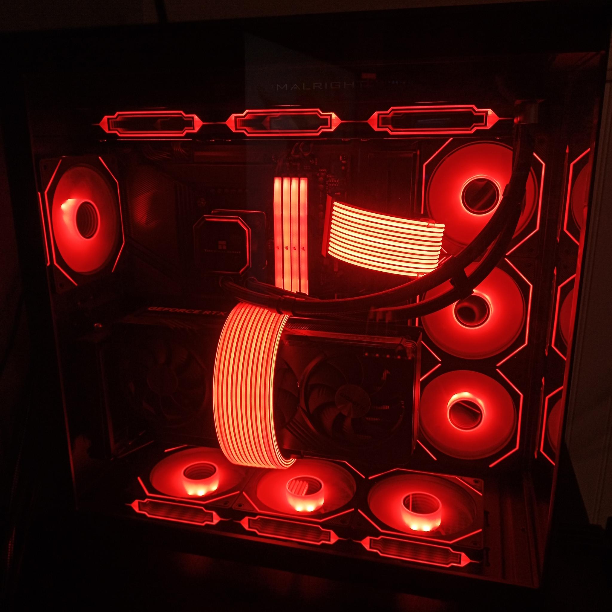 RGB Beast | 4070 TI Super | 14700KF | 32 GB DDR5 |