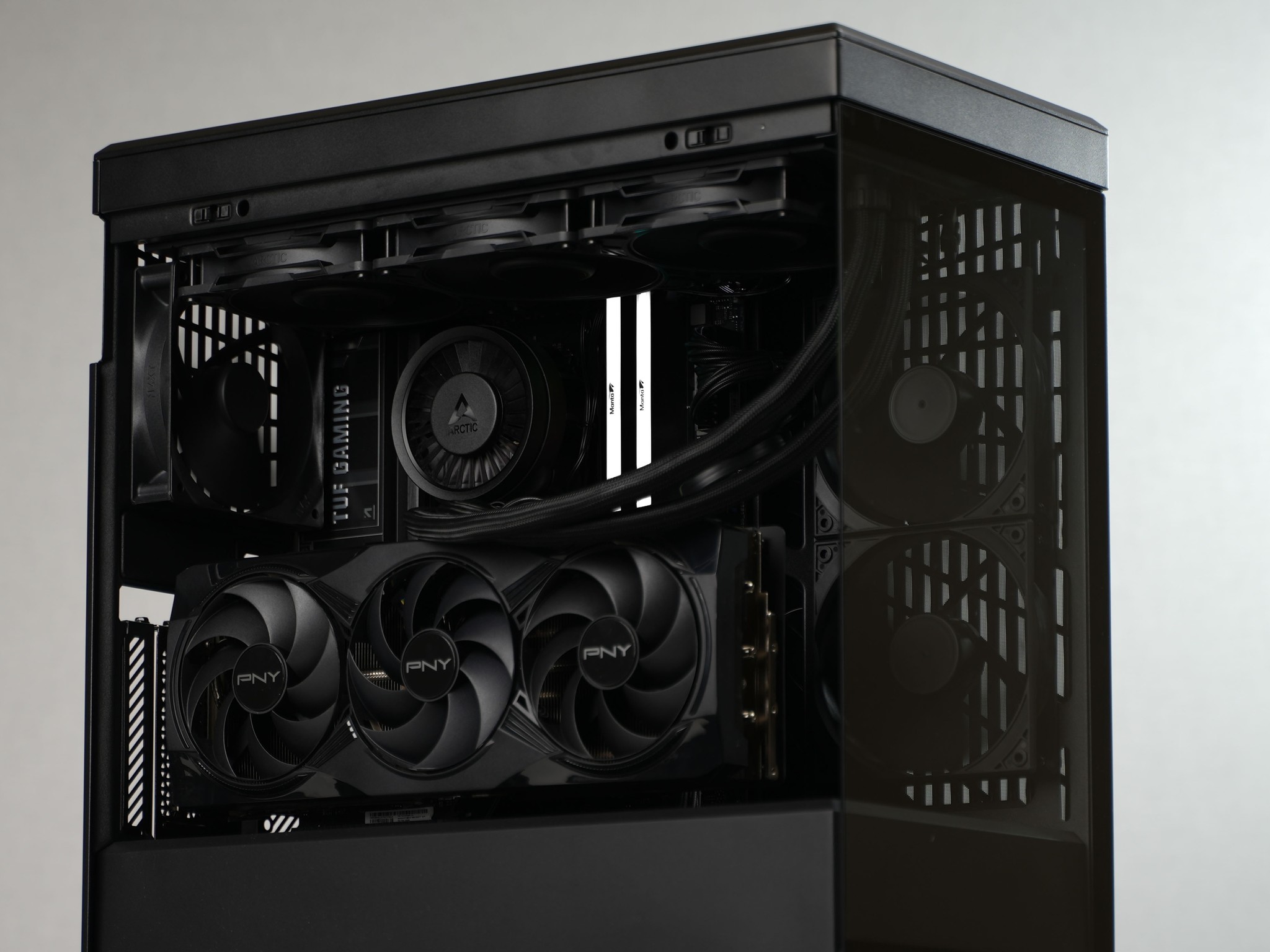 “DARCFORM” RTX 5080 Ryzen 7 9850X3D 32GB 2TB Windows 11 Pro Workstation Gaming PC