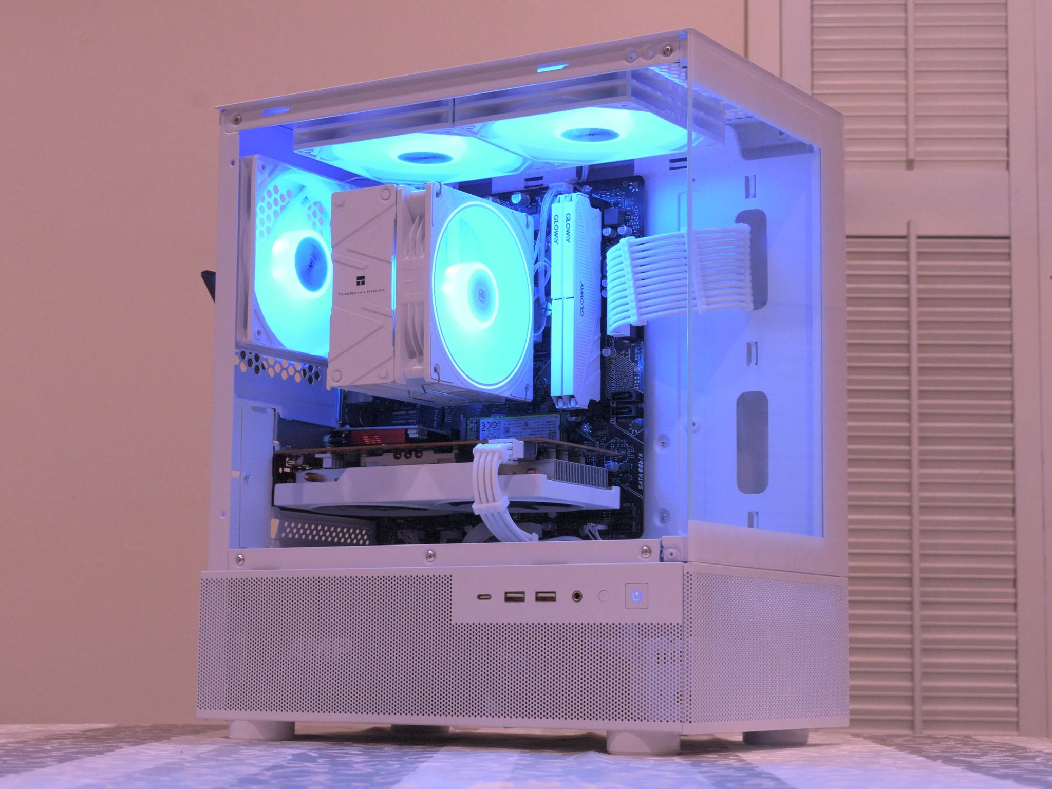 1080p Beast | Ryzen 5 3600 | RX 6600 8GB | 32GB DDR4 | 1TB nVME SSD | 1080p White RGB Gaming PC