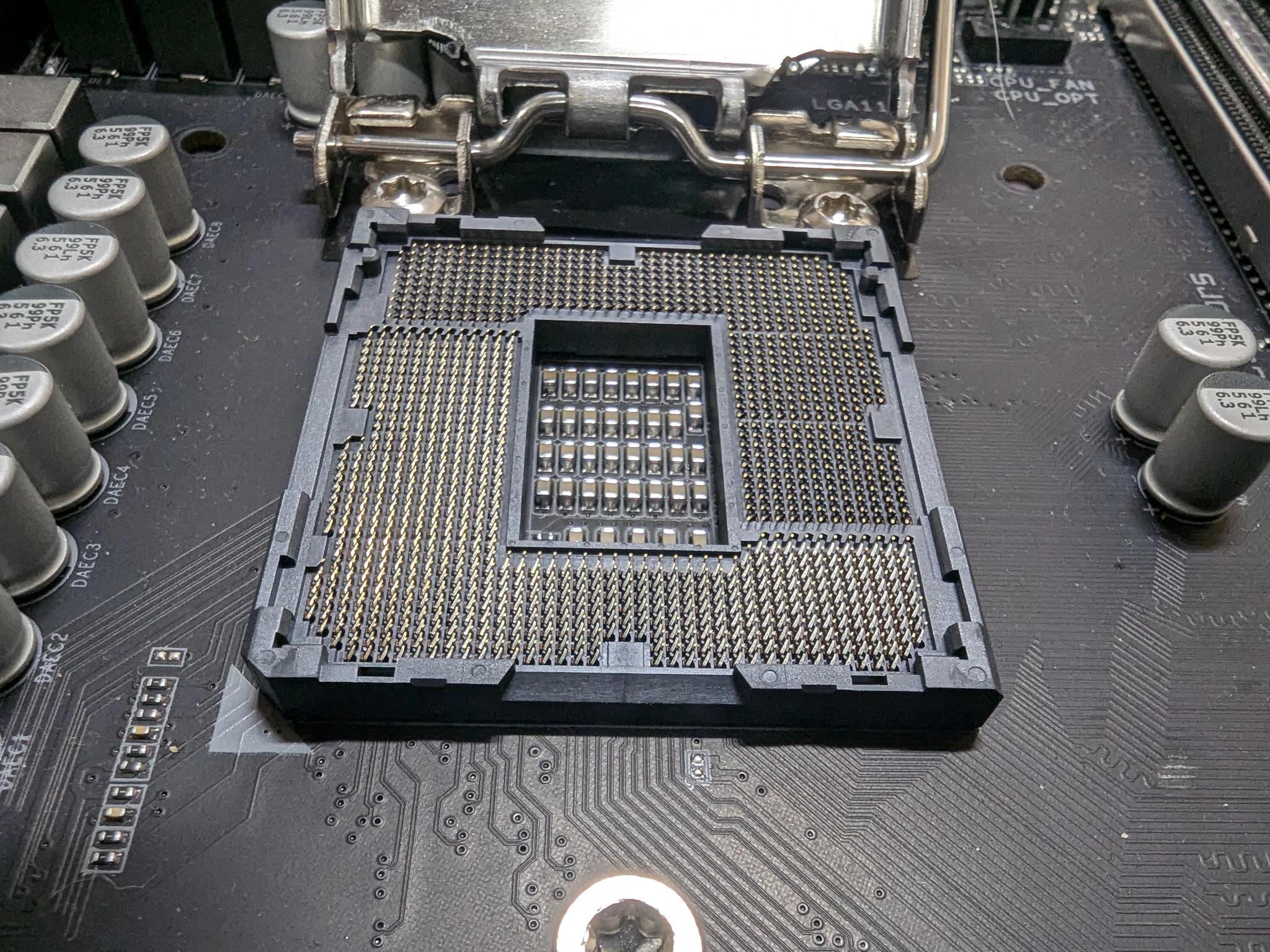 Used- Great Condition - Gigabyte Z390 Aorus Elite