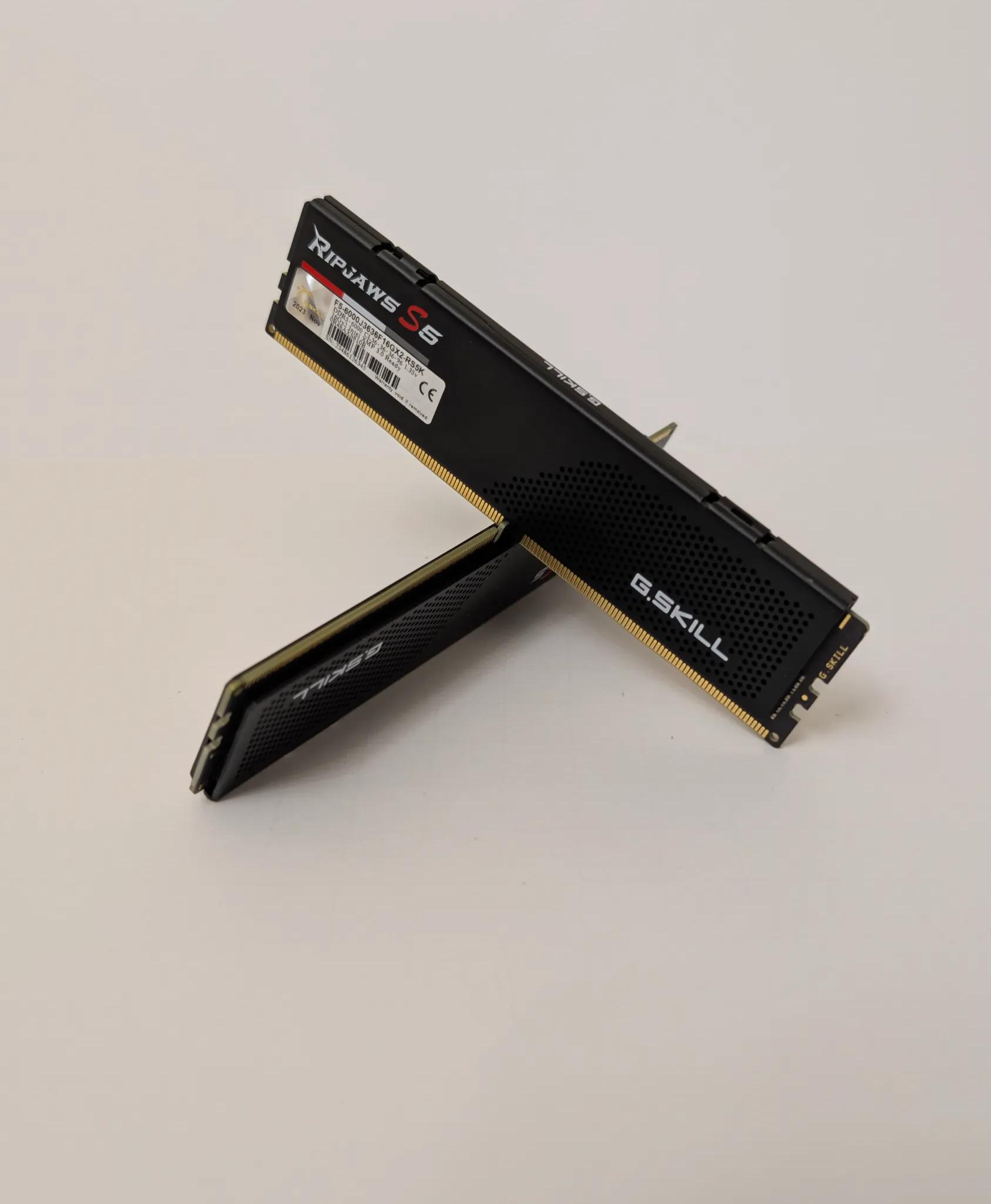 G.SKILL RIPJAWS S5 32GB DDR5 6000MT/S (2x16GB)
