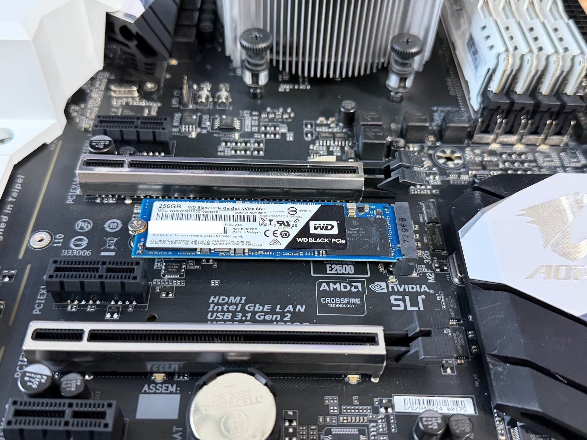 Gigabyte GA-AX370-GAMING 5 ATX AM4 Motherboard, Ryzen 5 1600, 32GB DDR4-2666