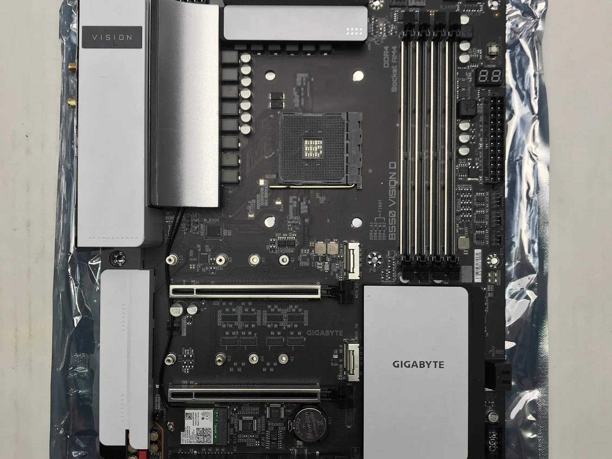 GIGABYTE B550 Vision D AM4, AMD Motherboard | Tested & works