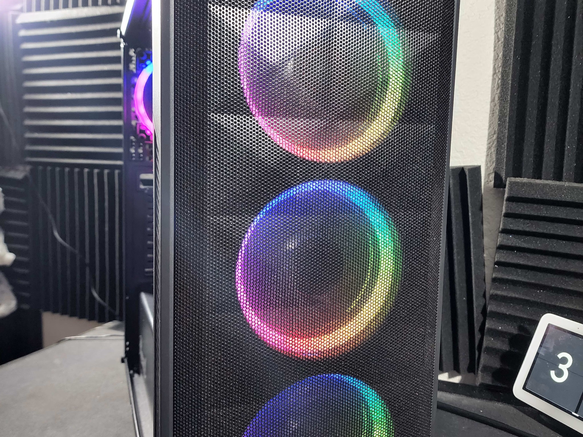 DarkLight - i3 10100F GTX 1070 250GB SSD