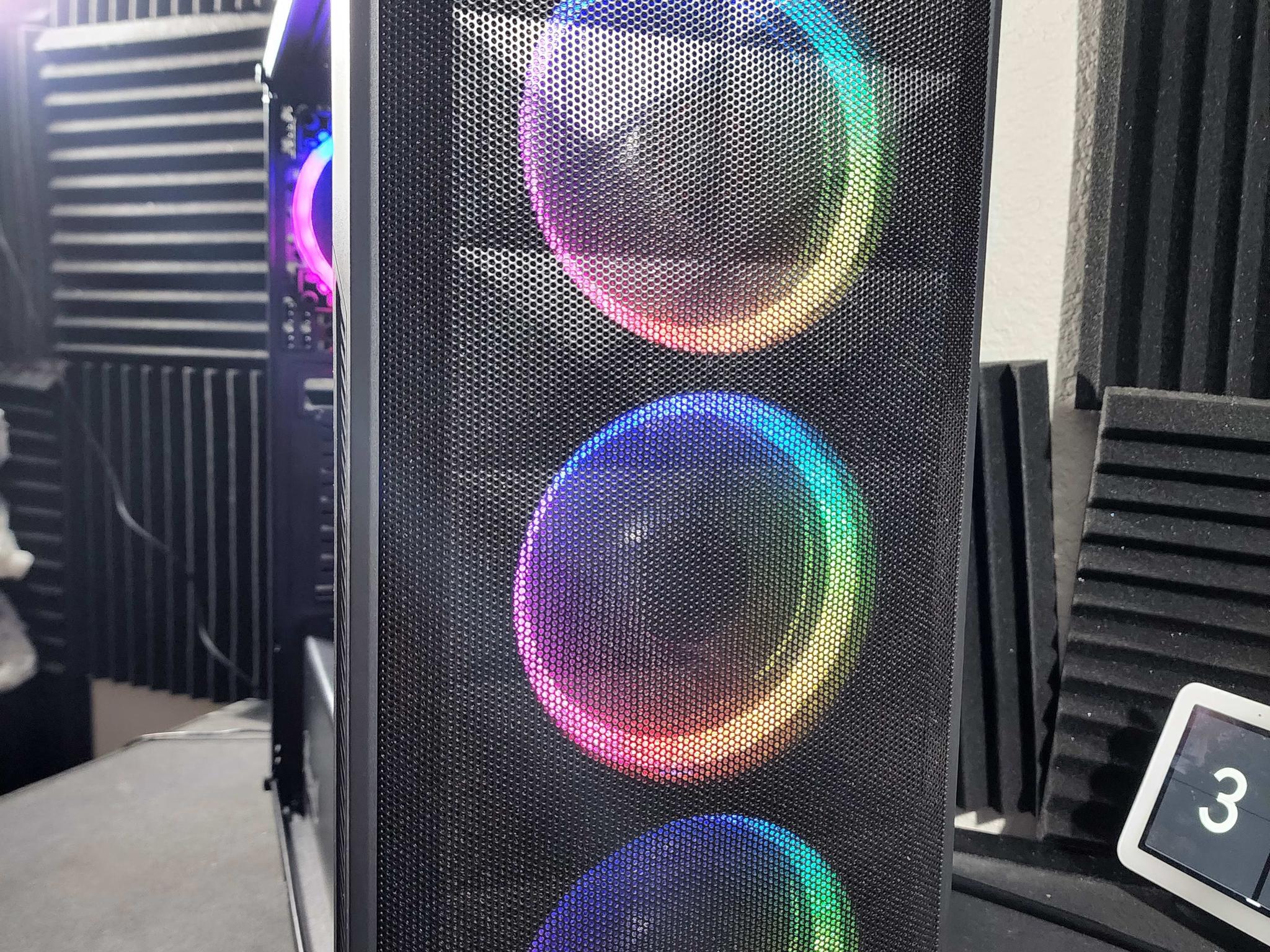 DarkLight - i3 10100F GTX 1070 250GB SSD