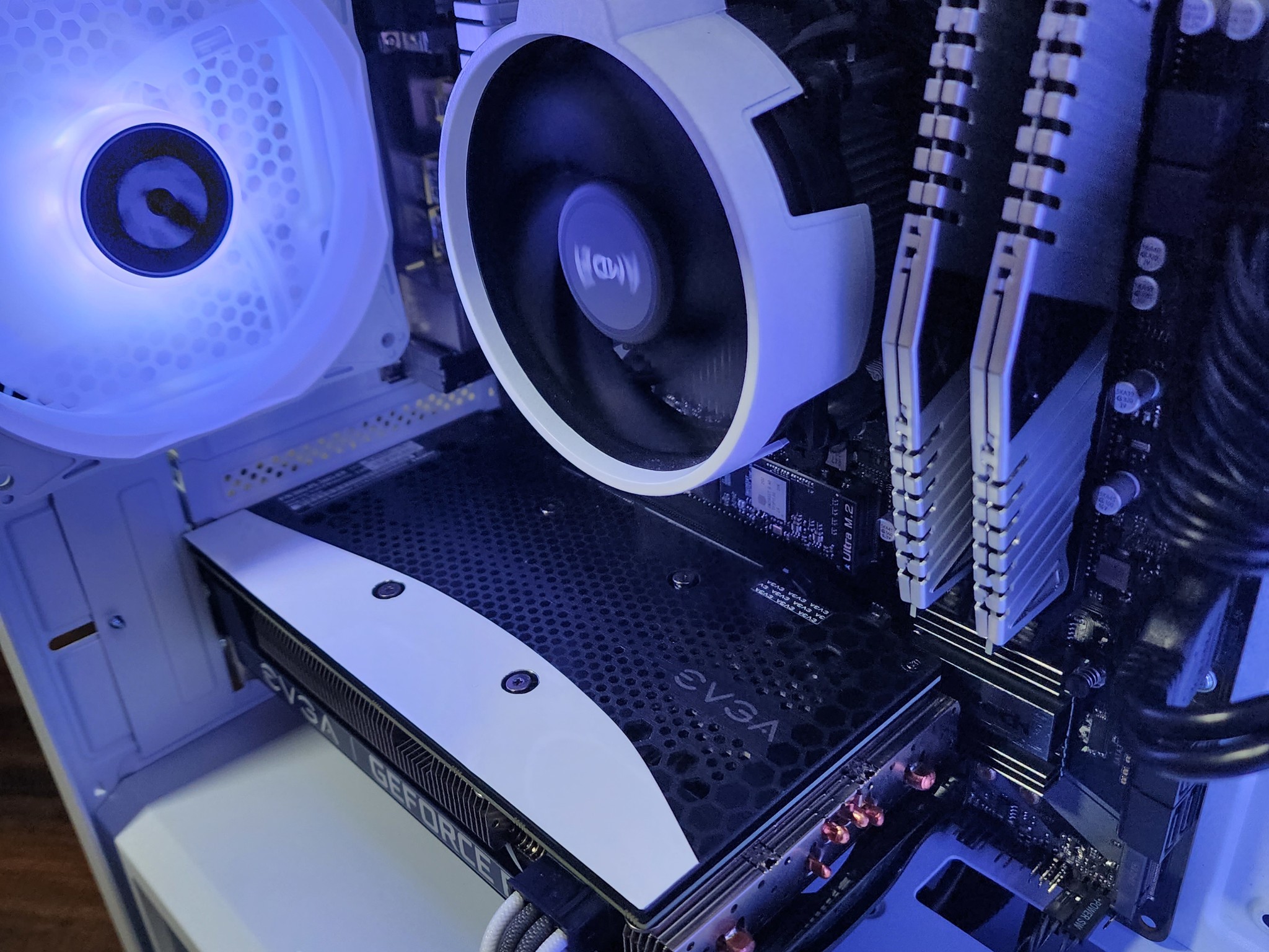 🤍🤍🤍 AMD Ryzen 5 5600 // EVGA GeForce RTX 3060 Ti // XPG Z1 16GB 3200MHz