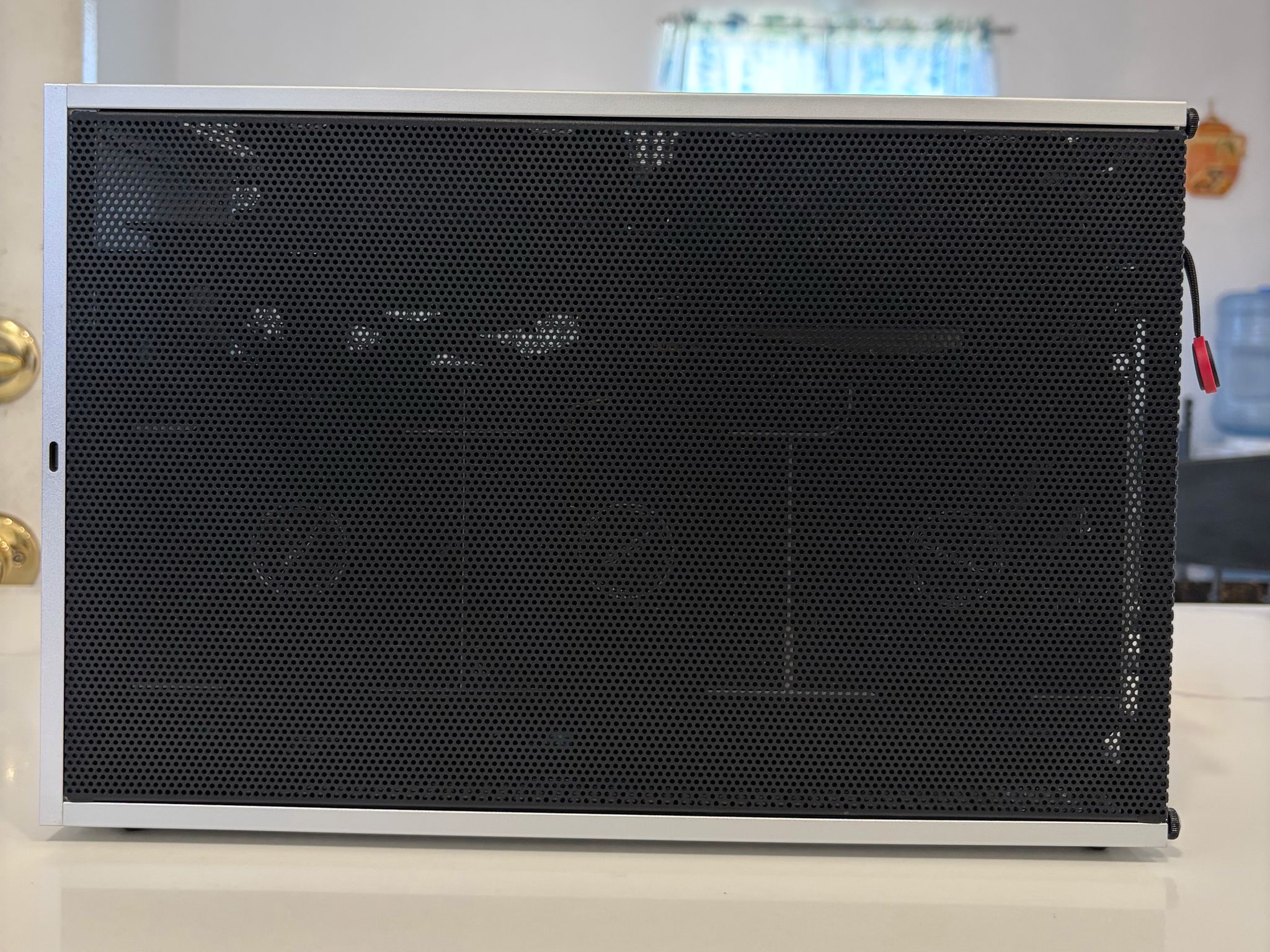 ITX RTX 5070 TI + R7 9800X3D