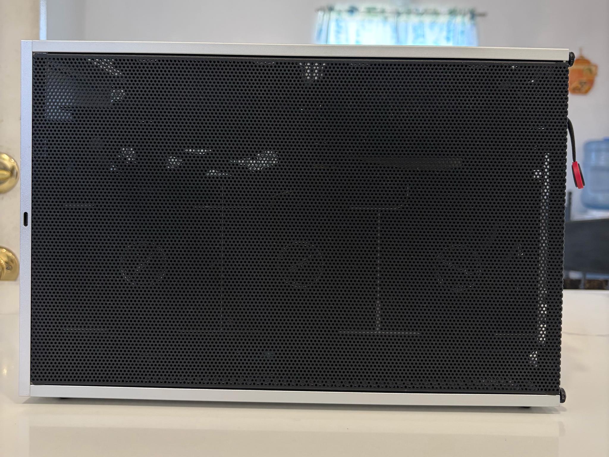 ITX RTX 5070 TI + RYZEN 7 9800X3D
