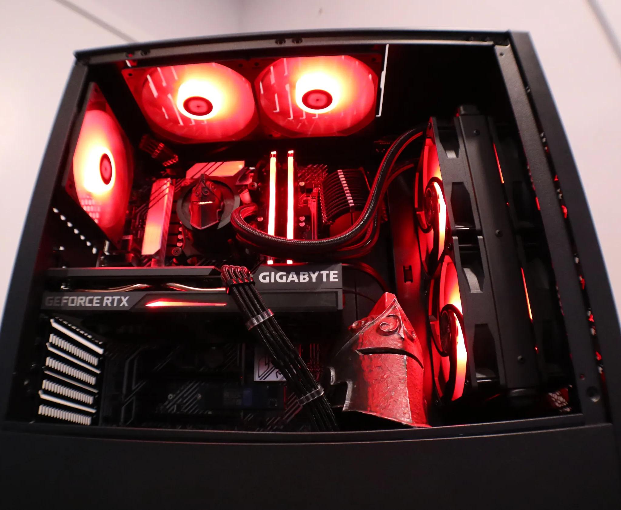 Red Knight Custom Gaming-PC RTX 3060 Ti/32GB Ram/i7 (Fortnite Themed Build) -Streamer Starter Pack!