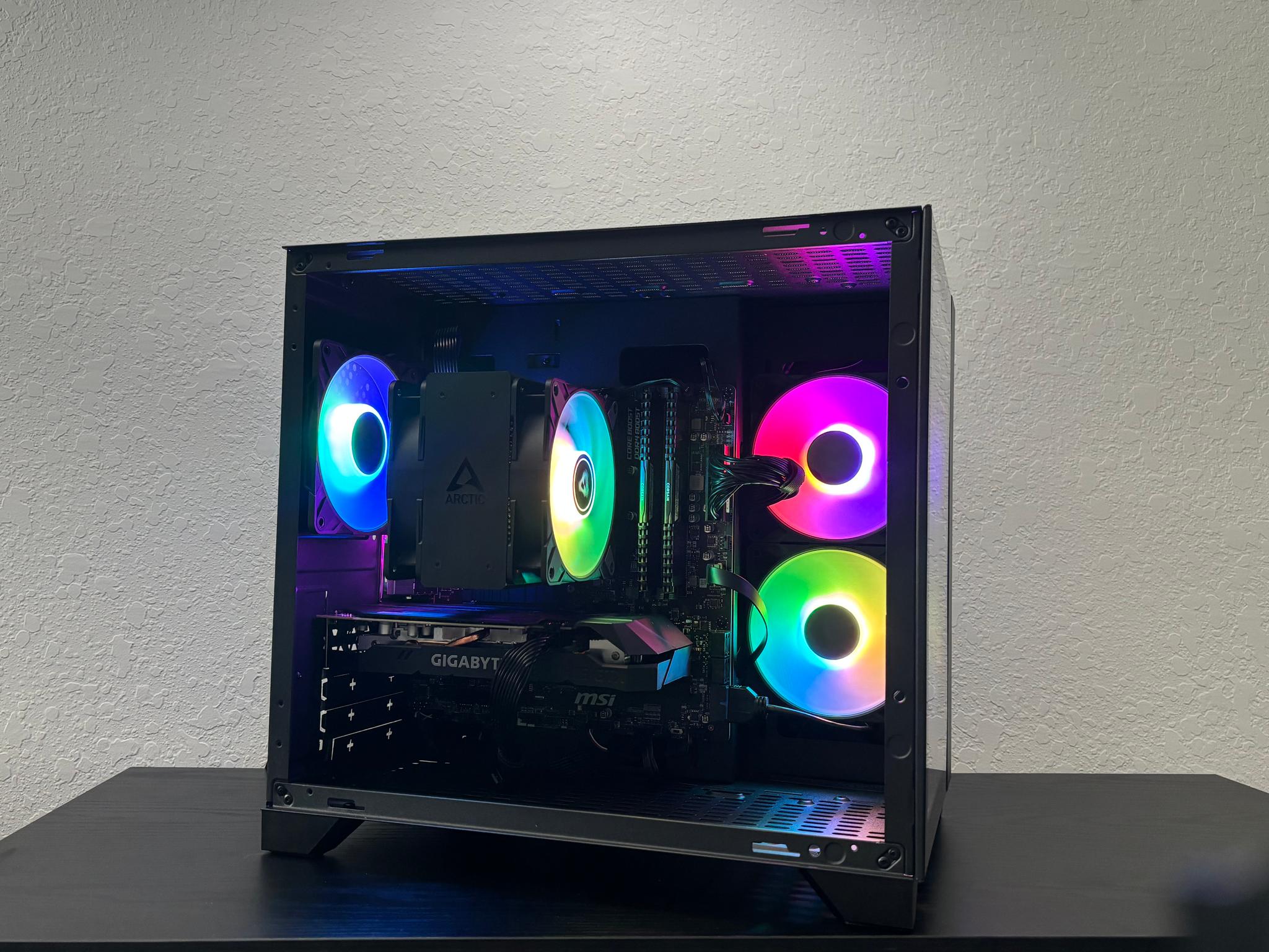 Ryzen 5 3600 / 1660 Super 6GB / 16GB DDR4 3000MHz / 768GB NVMe Storage