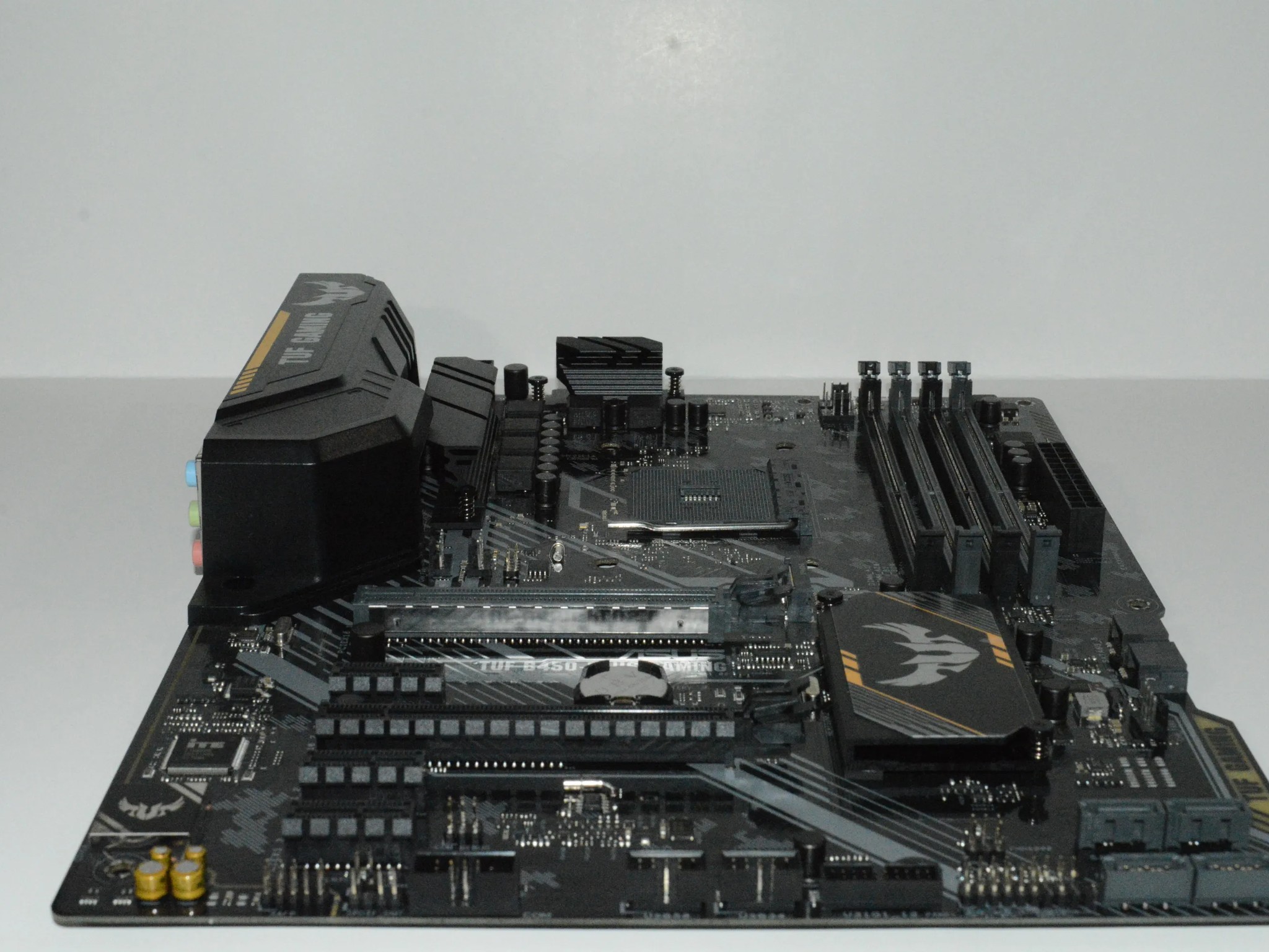 ASUS TUF B450-Plus Gaming Motherboard (ATX) AMD Ryzen 2 AM4 DDR4 HDMI DVI M.2