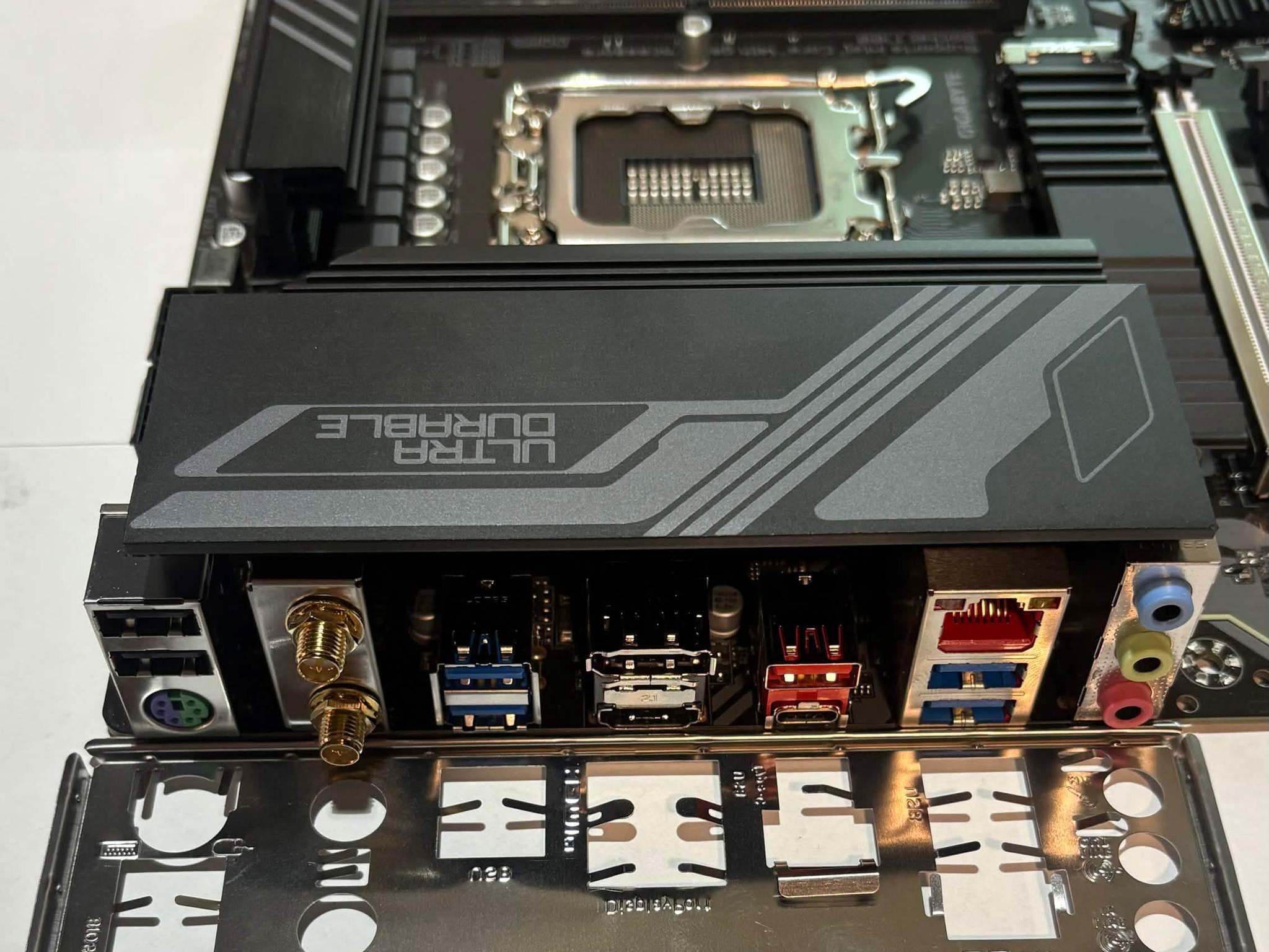 Gigabyte Z790 UD AC DDR5 Motherboard LGA1700 Tested Working
