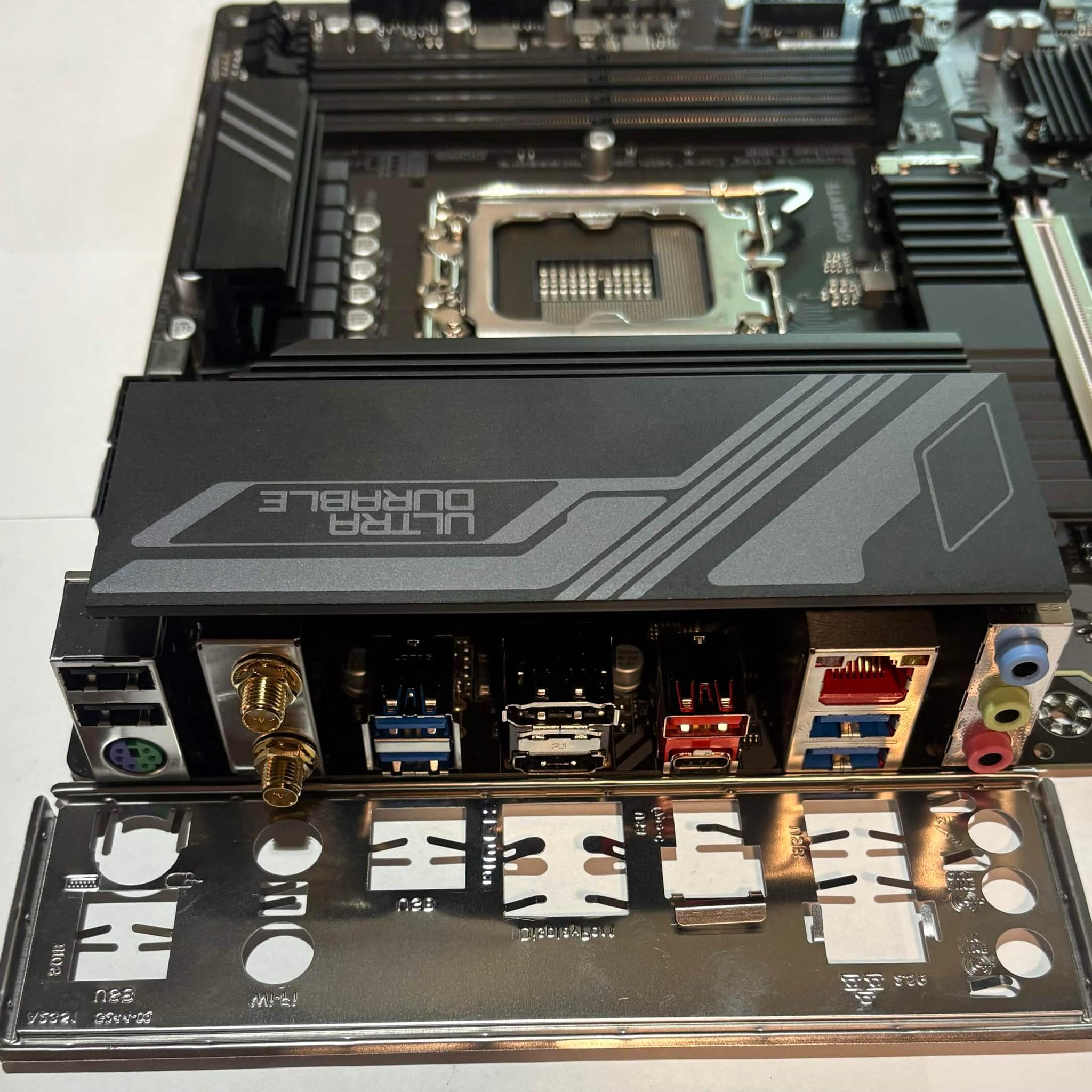 Gigabyte Z790 UD AC DDR5 Motherboard LGA1700 Tested Working