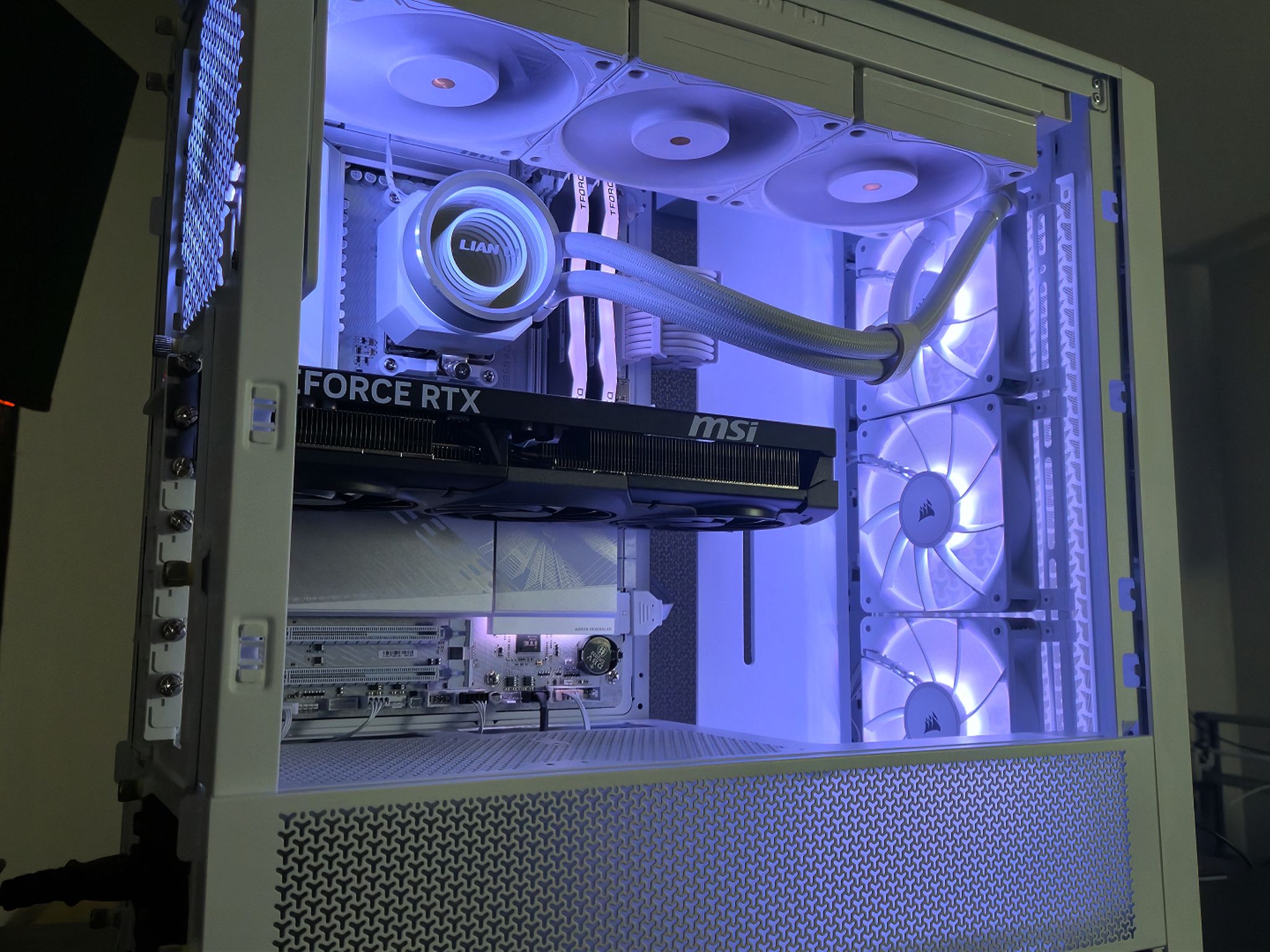 RTX 5070 Ti OC PZ - Ryzen 9850X3D - 2TB Gen4 NVMe - 32GB DDR5 6400