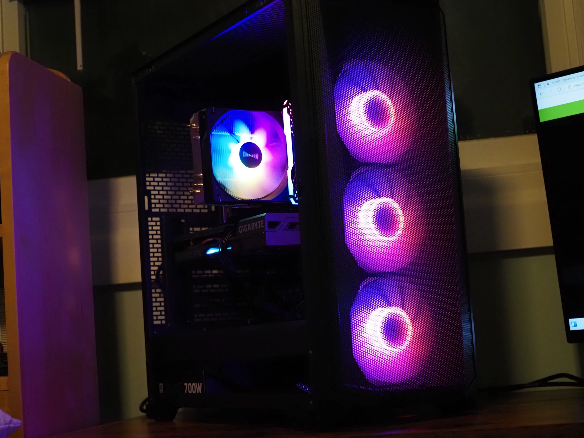Ryzen 7 5800X • RTX 3060 12 GB • 16GB RAM • WD Black SN850 1TB • MSI B550 •• Win 11 Activated