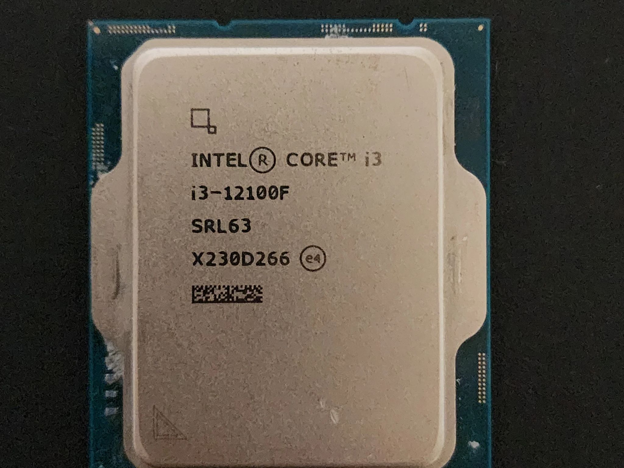 Intel Core i3-12100F