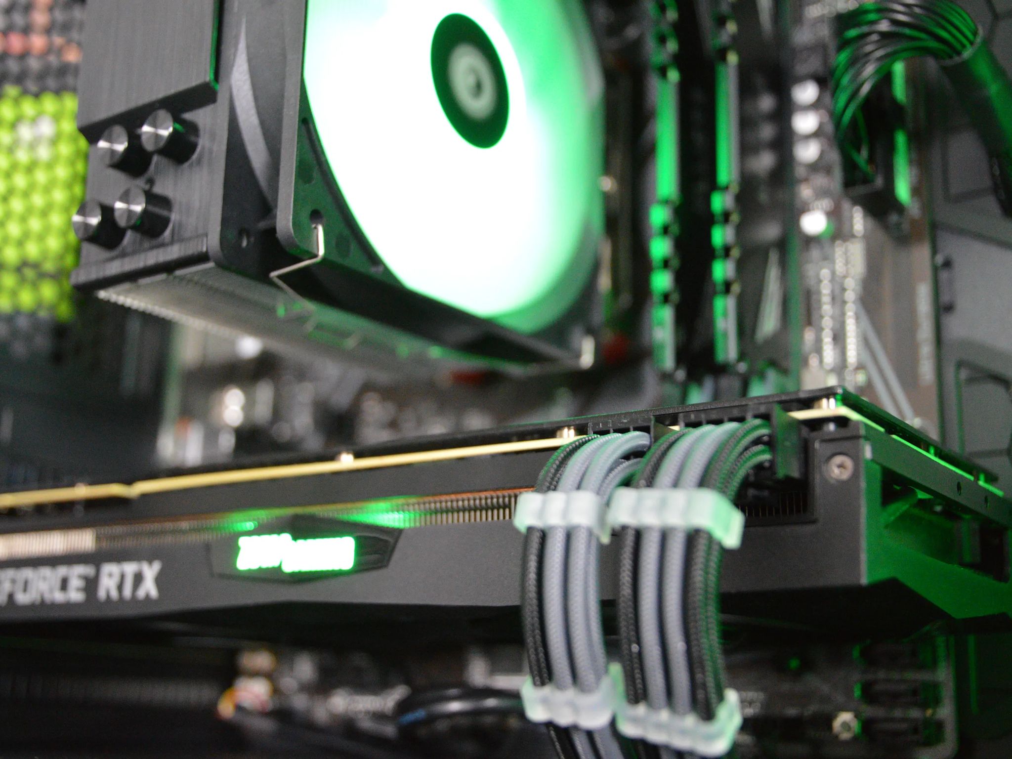 ⚫🟢 | RTX 2070 SUPER 8GB | RYZEN 7 3700X | 16GB DDR4 RAM | 1TB NVME SSD | Midnight Money 2.0 |