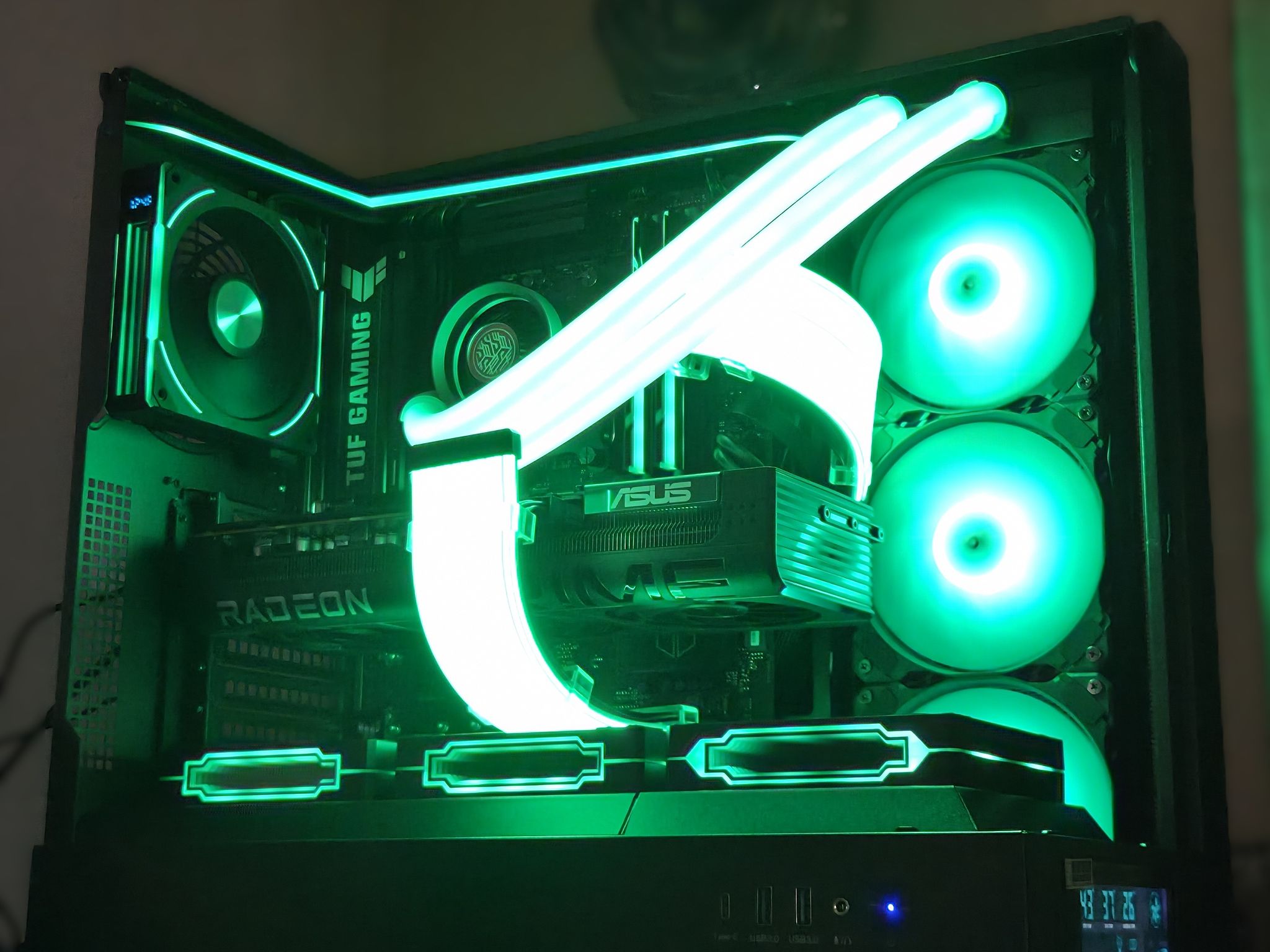 Ragnaros!🔥 7500X3D | 9070XT | 32GB DDR5 | 2TB Gen4 NVMe | Temp Display