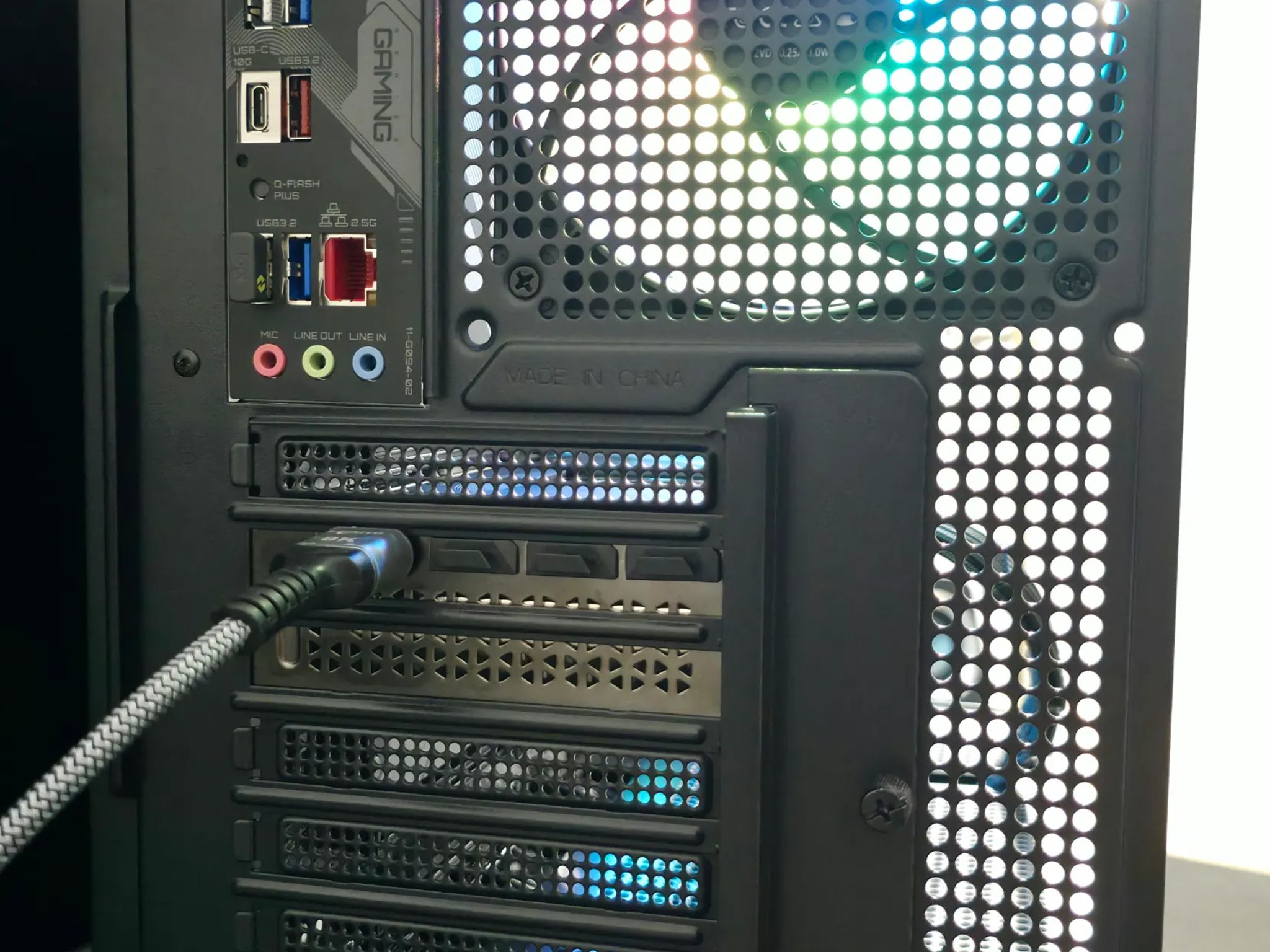 DARKMATTER | RTX 5070 OC | AMD R7 9700X | 32GB DDR5 6000 CL30 | 2TB | 360mm AIO | 850W PSU PCIE 5.0