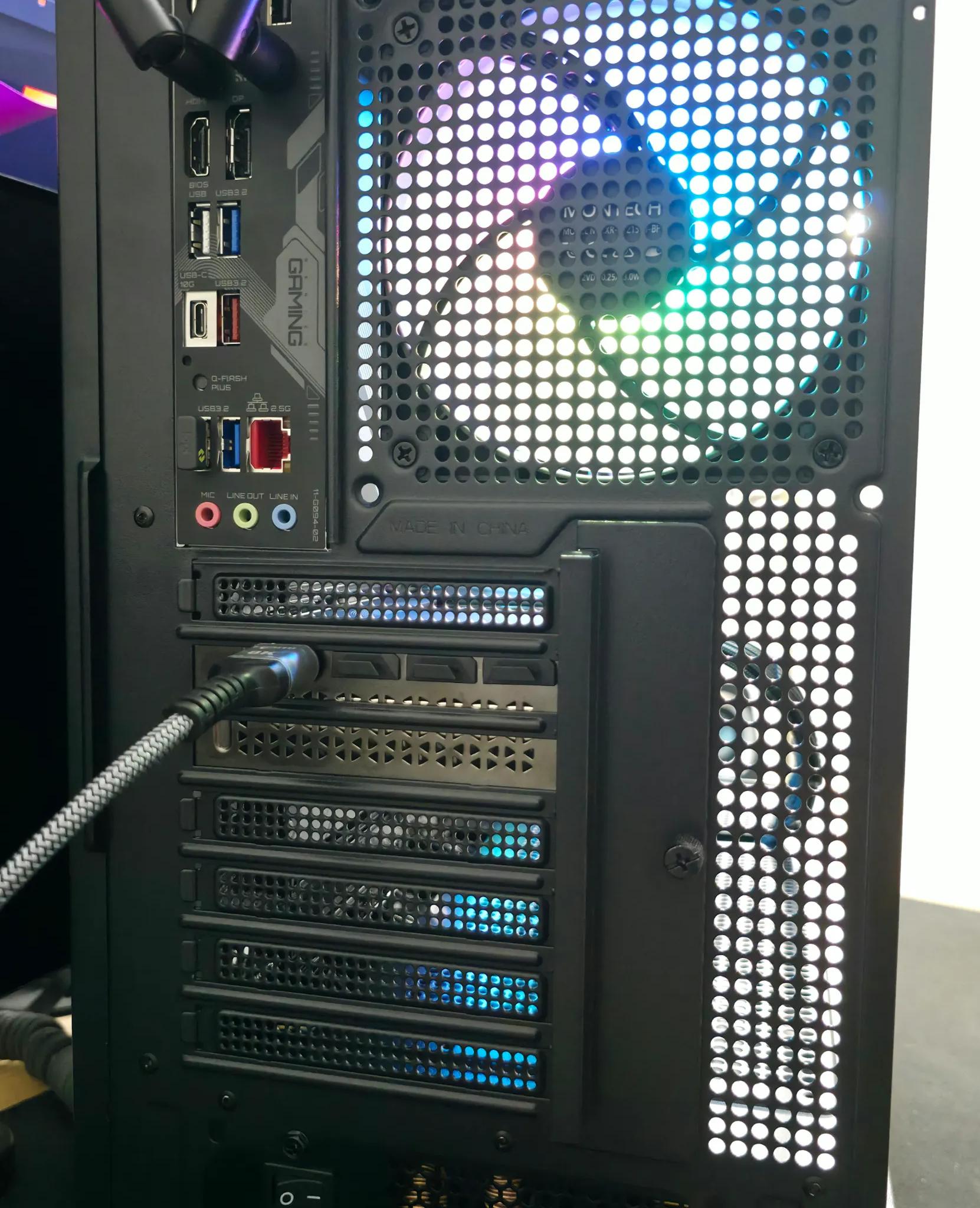 DARKMATTER | RTX 5070 OC | AMD R7 9700X | 32GB DDR5 6000 CL30 | 2TB | 360mm AIO | 850W PSU PCIE 5.0