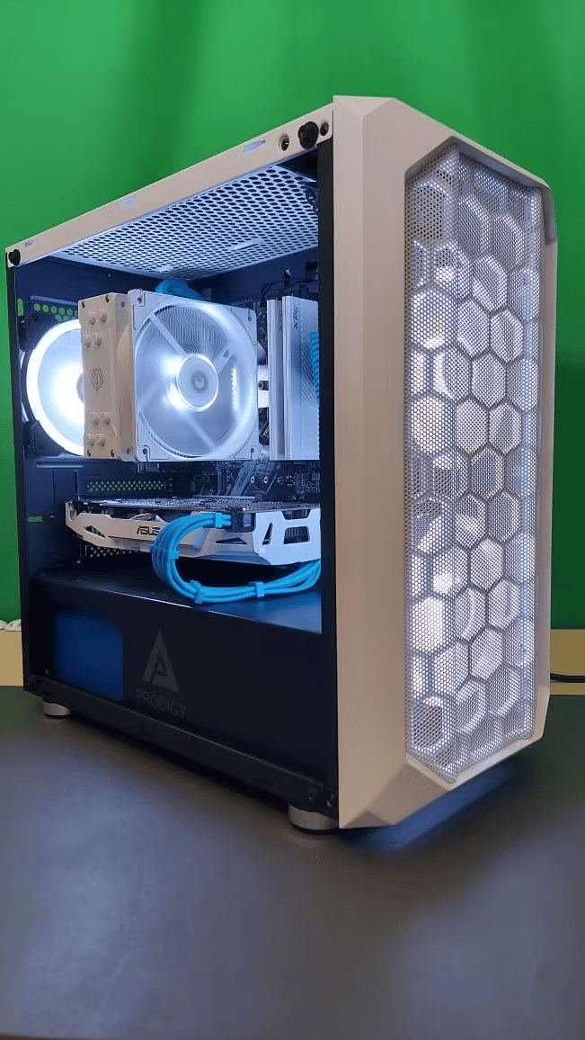 "Blue Ice" Gaming PC - Ryzen 3600, GTX 1070, 16gb RAM