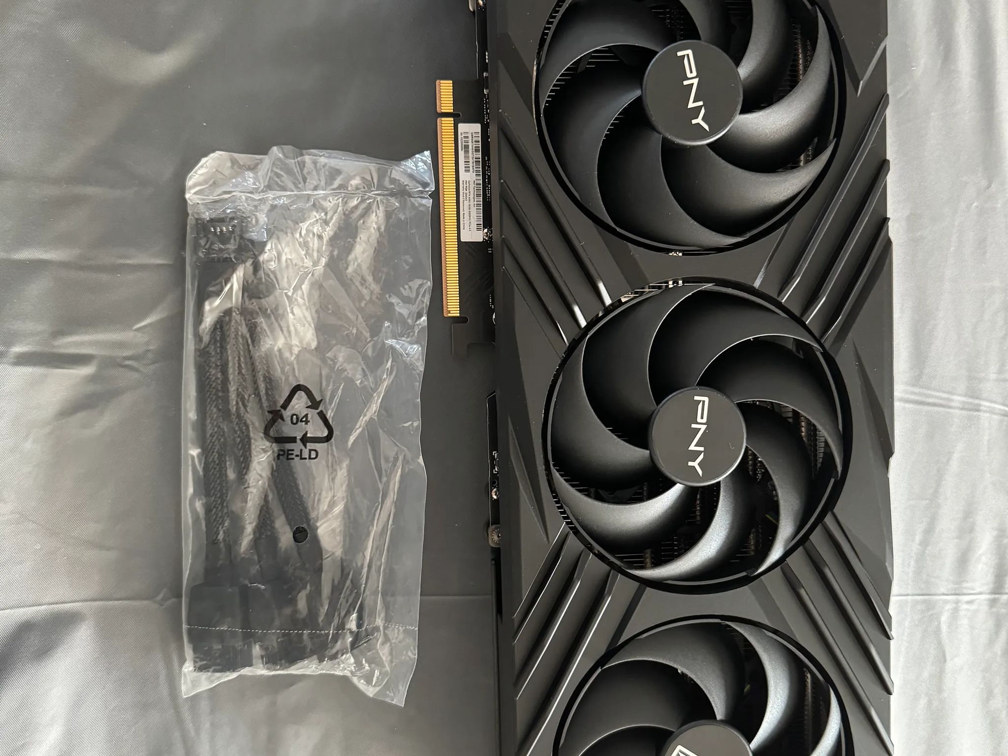 PNY GeForce RTX 4080 VERTO 3-Fan 16 GB GDDR6X PCIe 4.0 x16 Graphics card