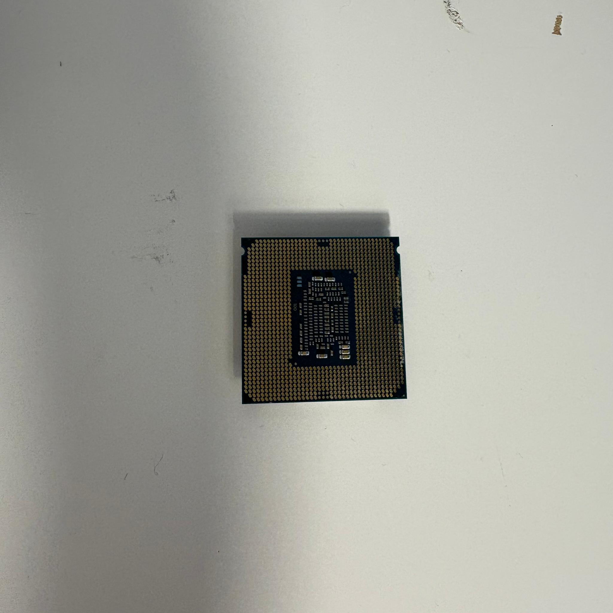 Intel Core i7 7700 (4 Cores, 8 Threads)