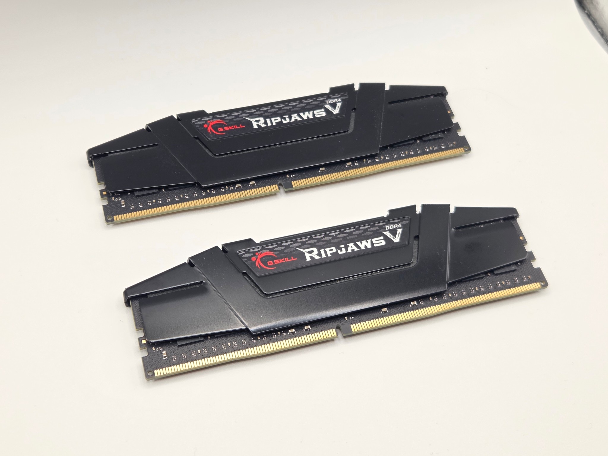 G.Skill RipjawsV CL18 DDR4-3600 64gb (32GBx2)