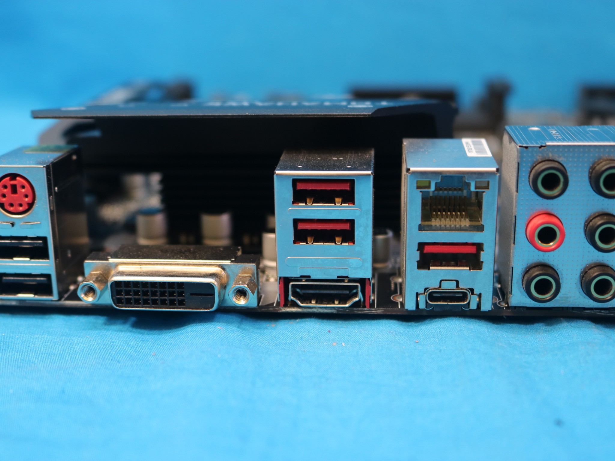 MSI B450 Tomahawk Max AMD Socket AM4 DDR4 ATX Desktop Motherboard No I/O Shield MS-7C02 VER: 1.0