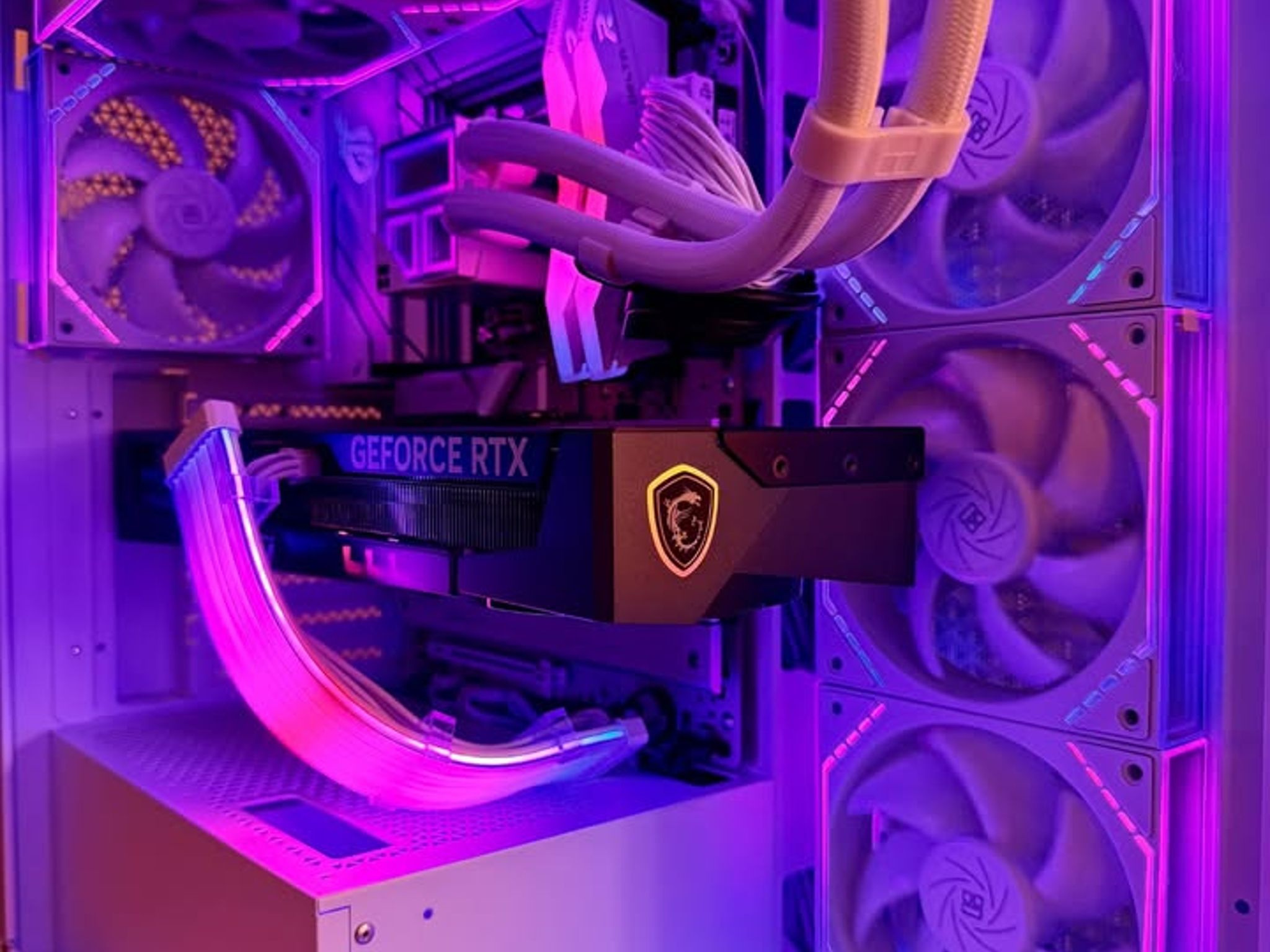 ❄️9800X3D | RTX 5070 Ti | 32gb DDR5| Windows 11 Pro| "The FrostForge" Gaming PC