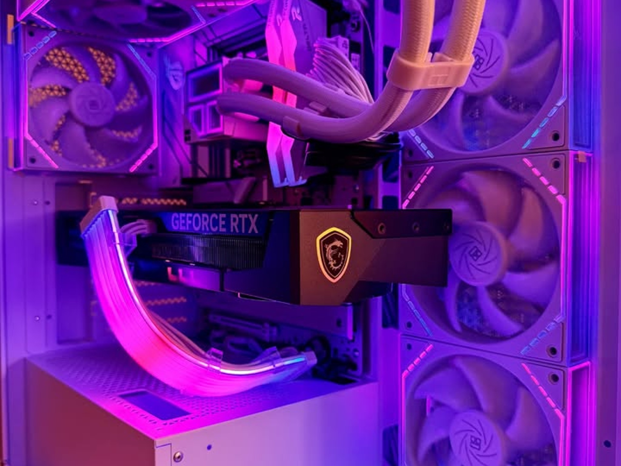 ❄️"The FrostForge"| 9800X3D | RTX 5070 Ti | 32gb DDR5| Windows 11 Pro