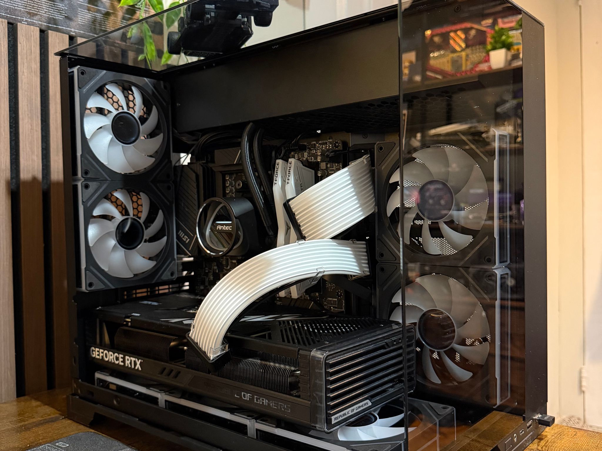 🔥 High-End Gaming PC – RTX 4070 Super | Ryzen 5 9600X | 32GB DDR5 + 1TB NVMe 🔥