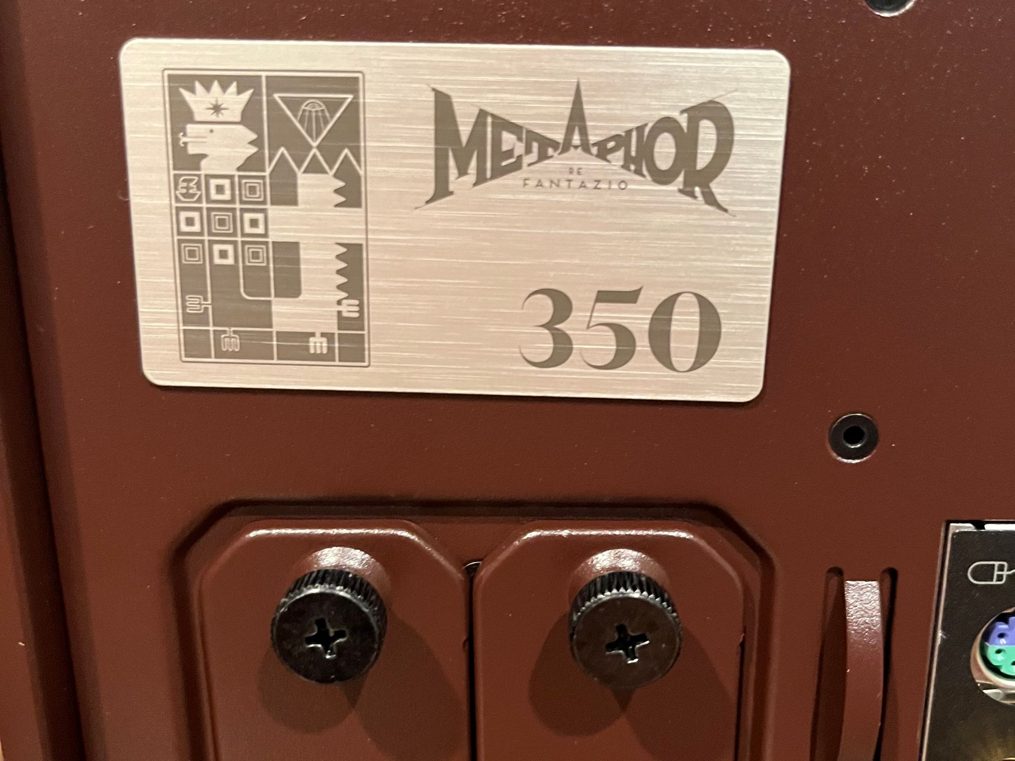 Metaphor Re:Fantazio Hyte Y70 + Gaming Beast 9070XT 7600X3D 16GB DDR5 512GB NVMe