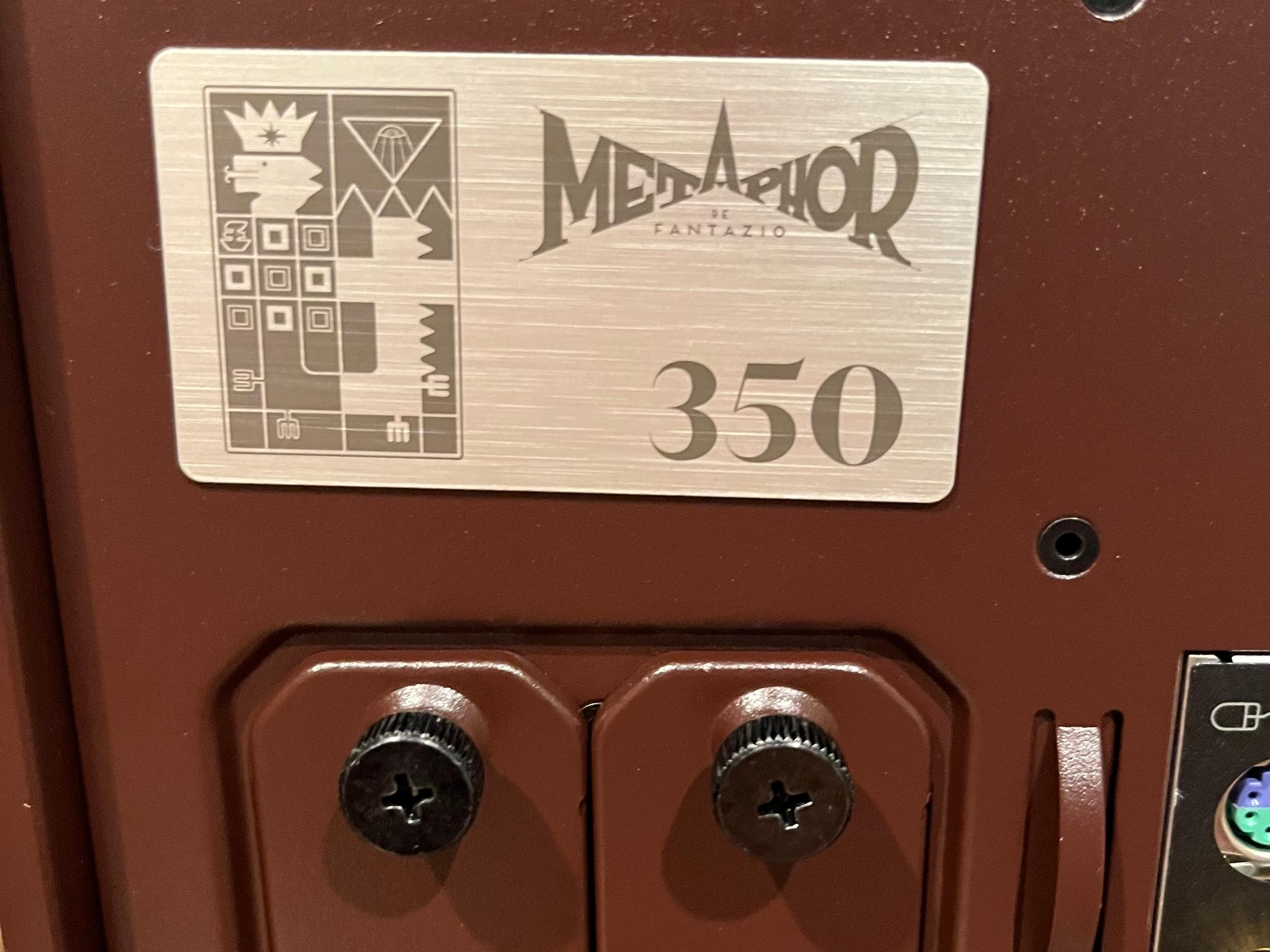 Metaphor Re:Fantazio Hyte Y70 + No Compromise Gaming Beast 9070XT 7600X3D 32GB DDR5 2TB NVMe