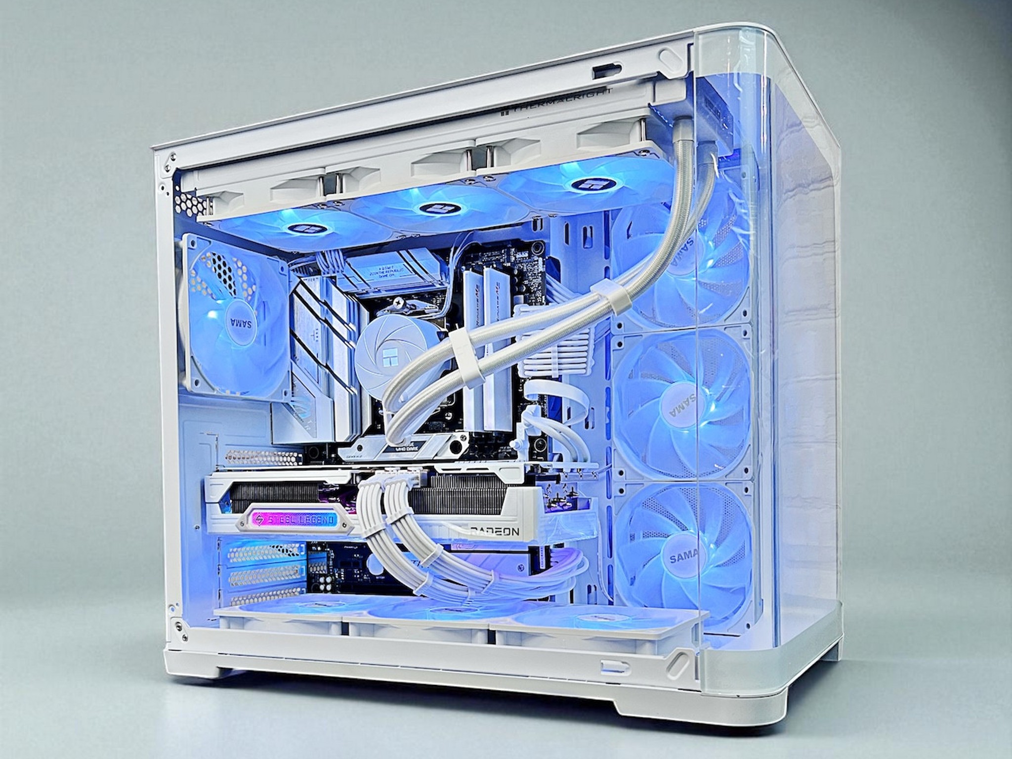 White RX 9070 XT Ryzen 7 7700X 32GB DDR5 2TB M.2 Win 11 Pro Gaming PC