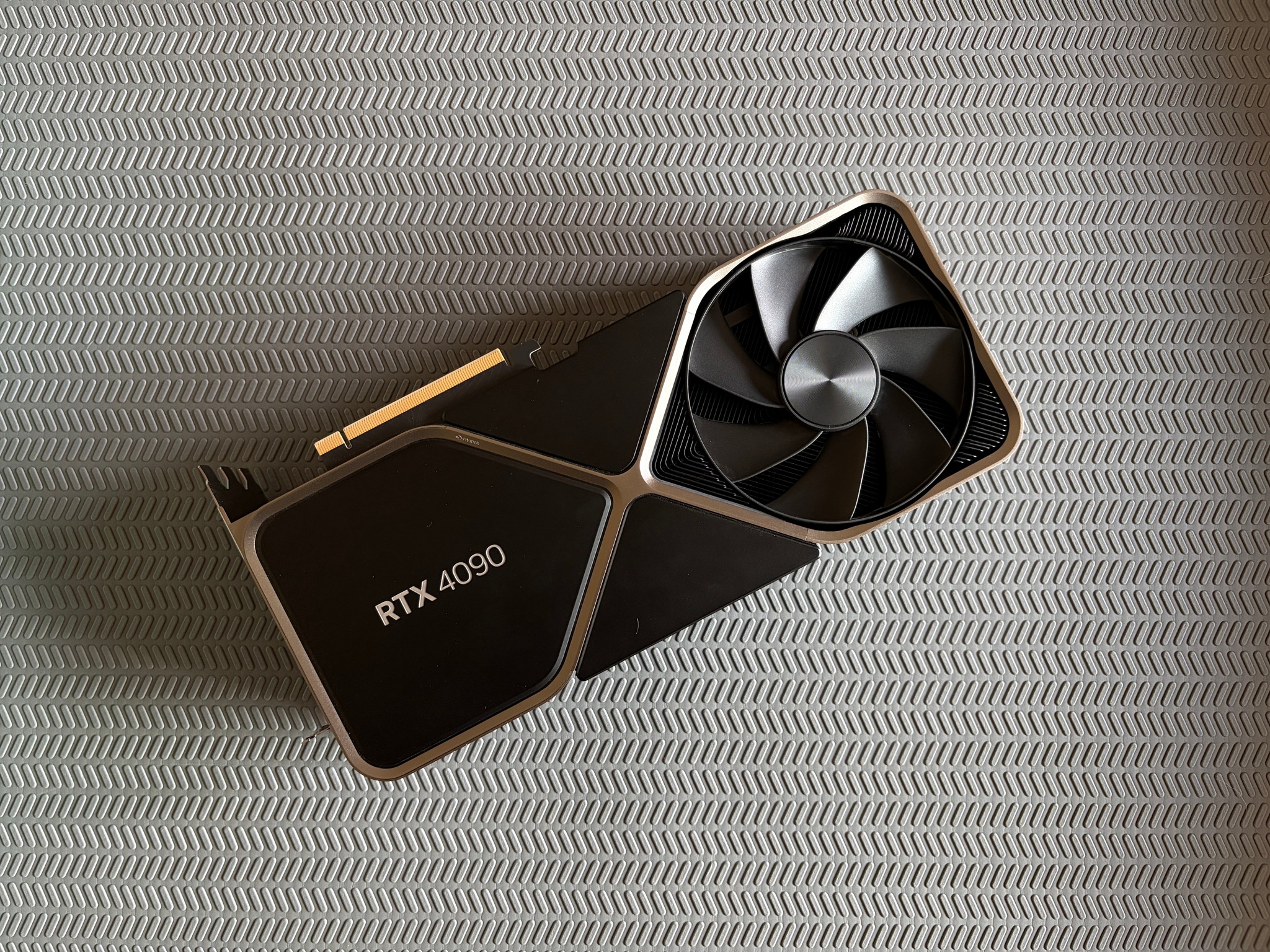 4090 Founders Edition | Lightly used | Original packaging
